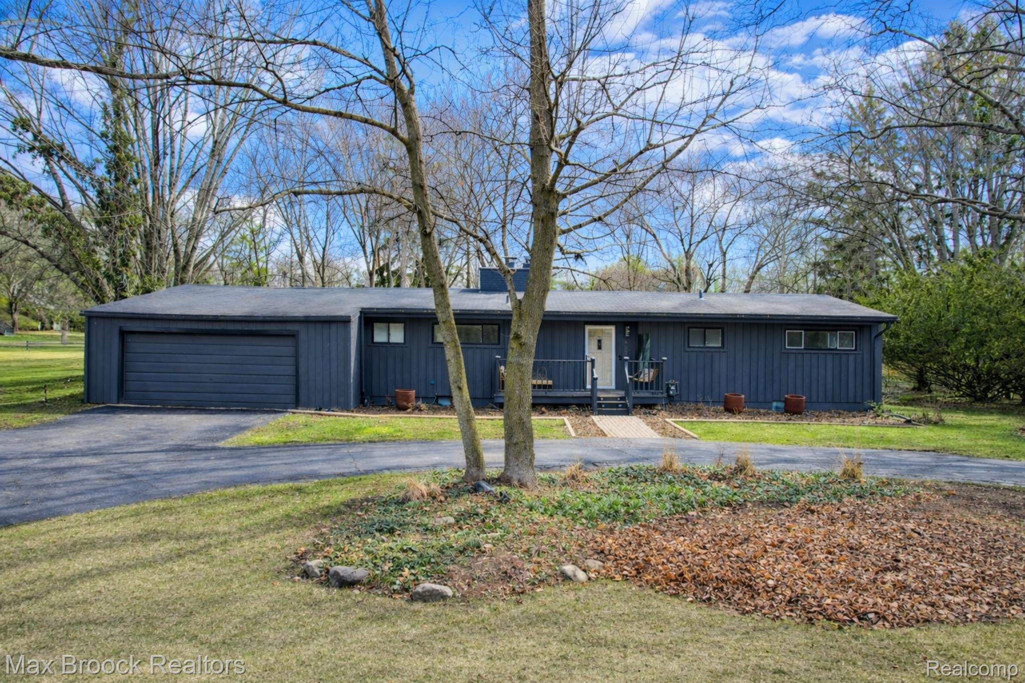 32700, Evergreen, Beverly Hills, Michigan, 48025