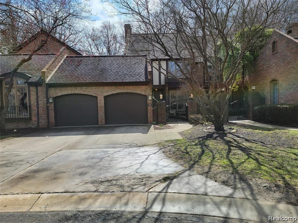 13, Timberlane, Dearborn, Michigan, 48126