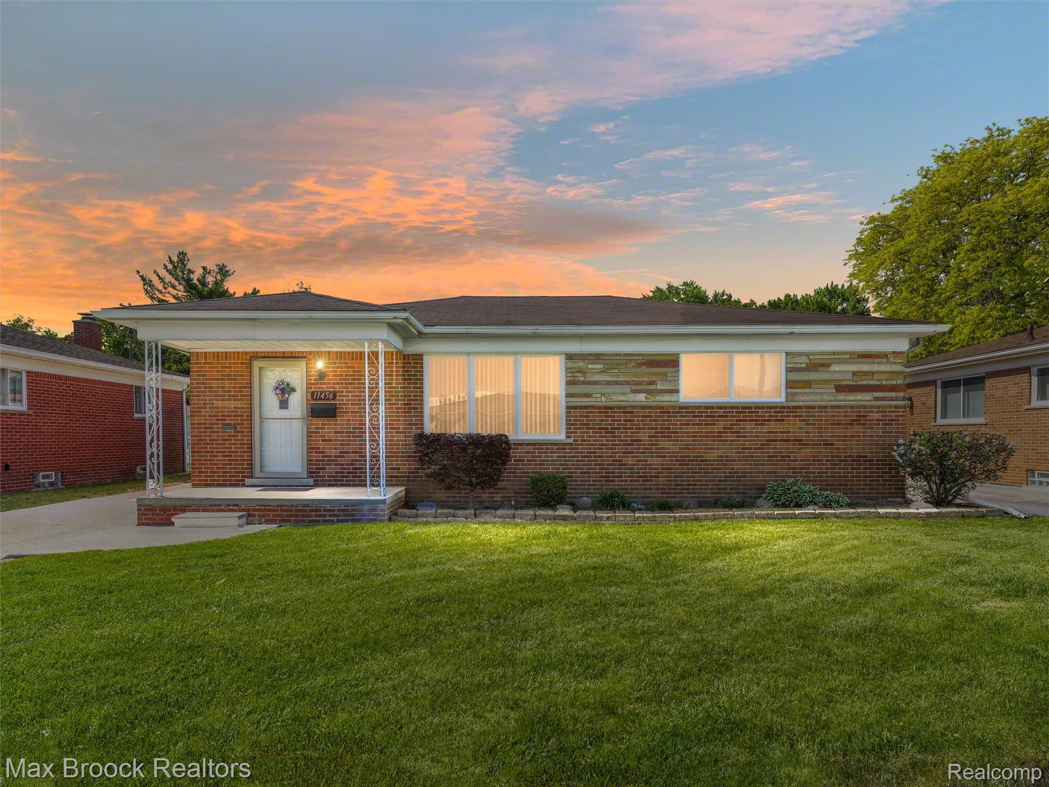 11456, Hanford, Warren, Michigan, 48093