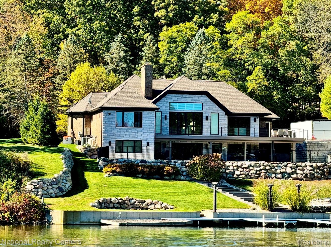 7050, Lake Shannon, Fenton, Michigan, 48430