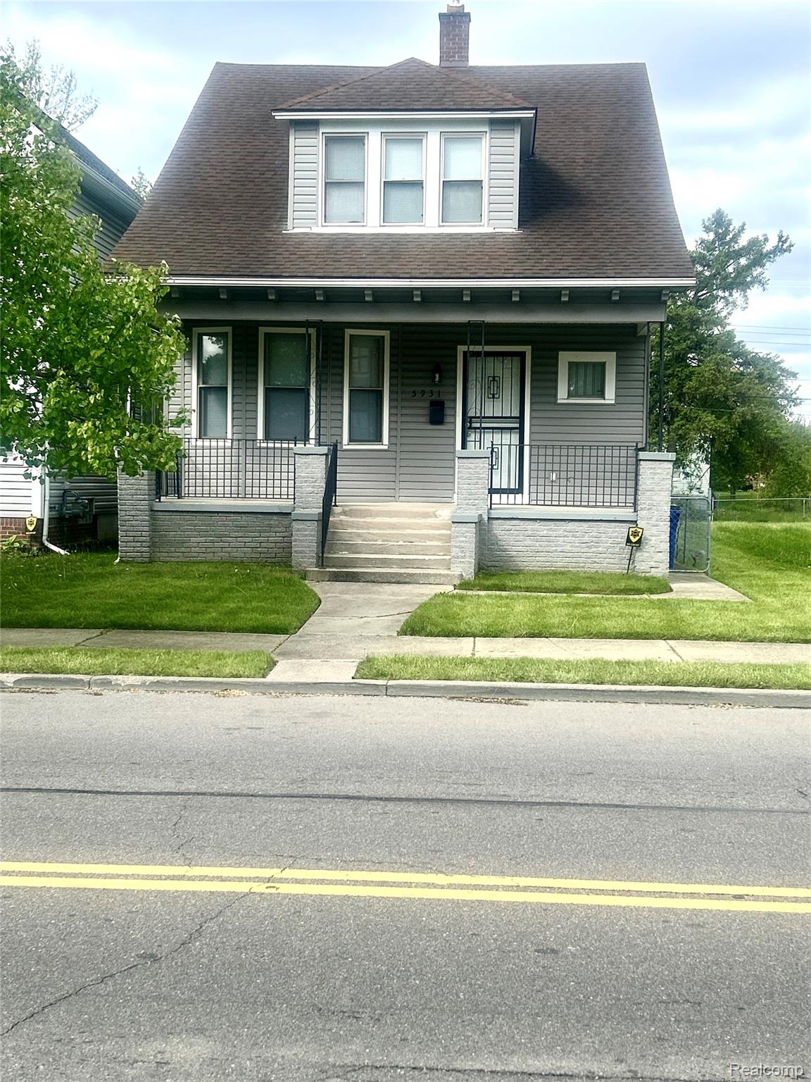 5931, McClellan, E, Detroit, Michigan, 48213