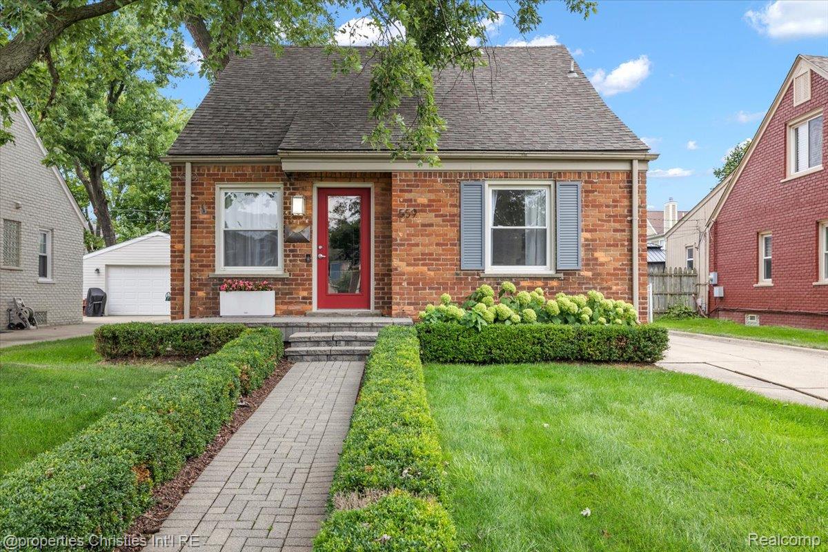 559, Southlawn, Birmingham, Michigan, 48009