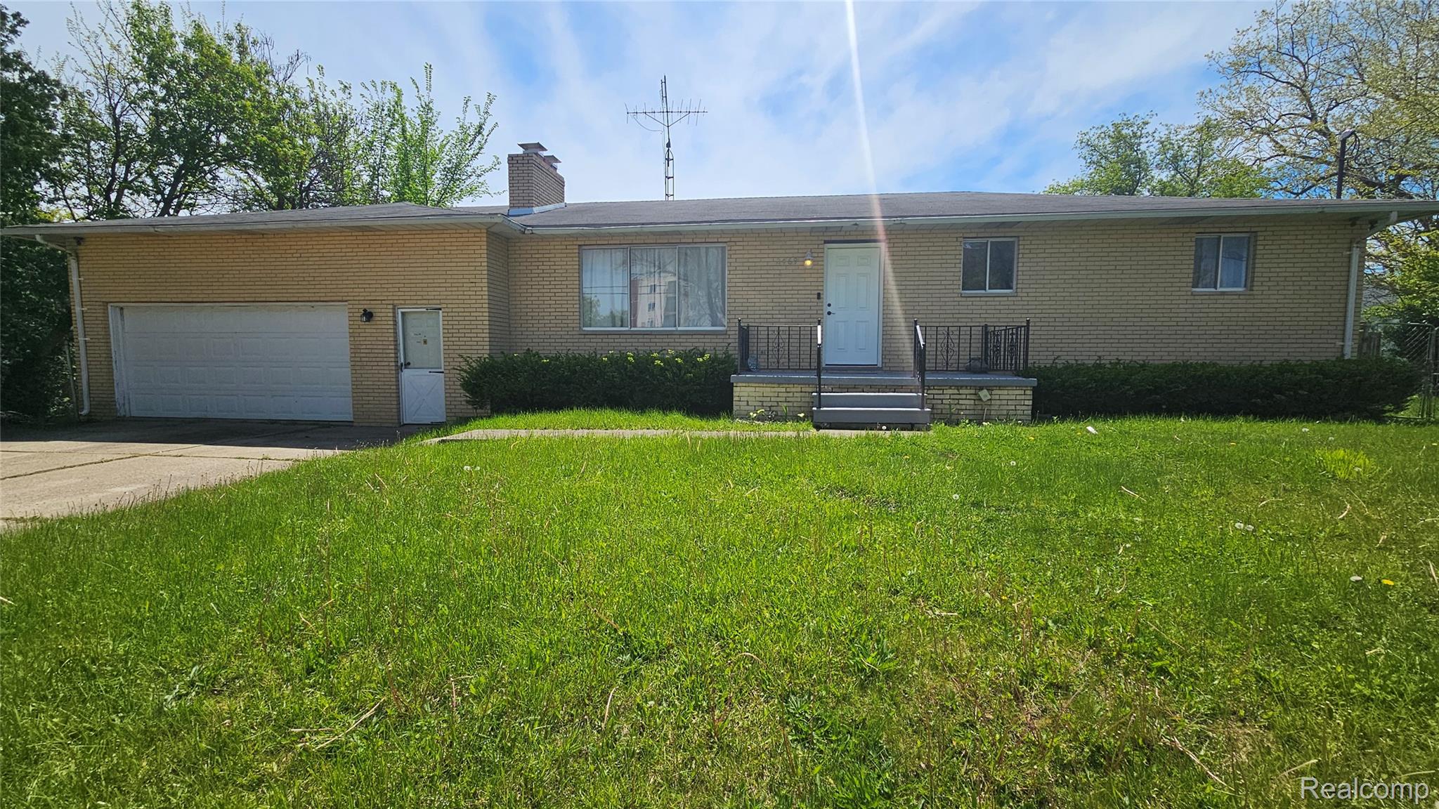 2469, Hatherly, Flint, Michigan, 48504