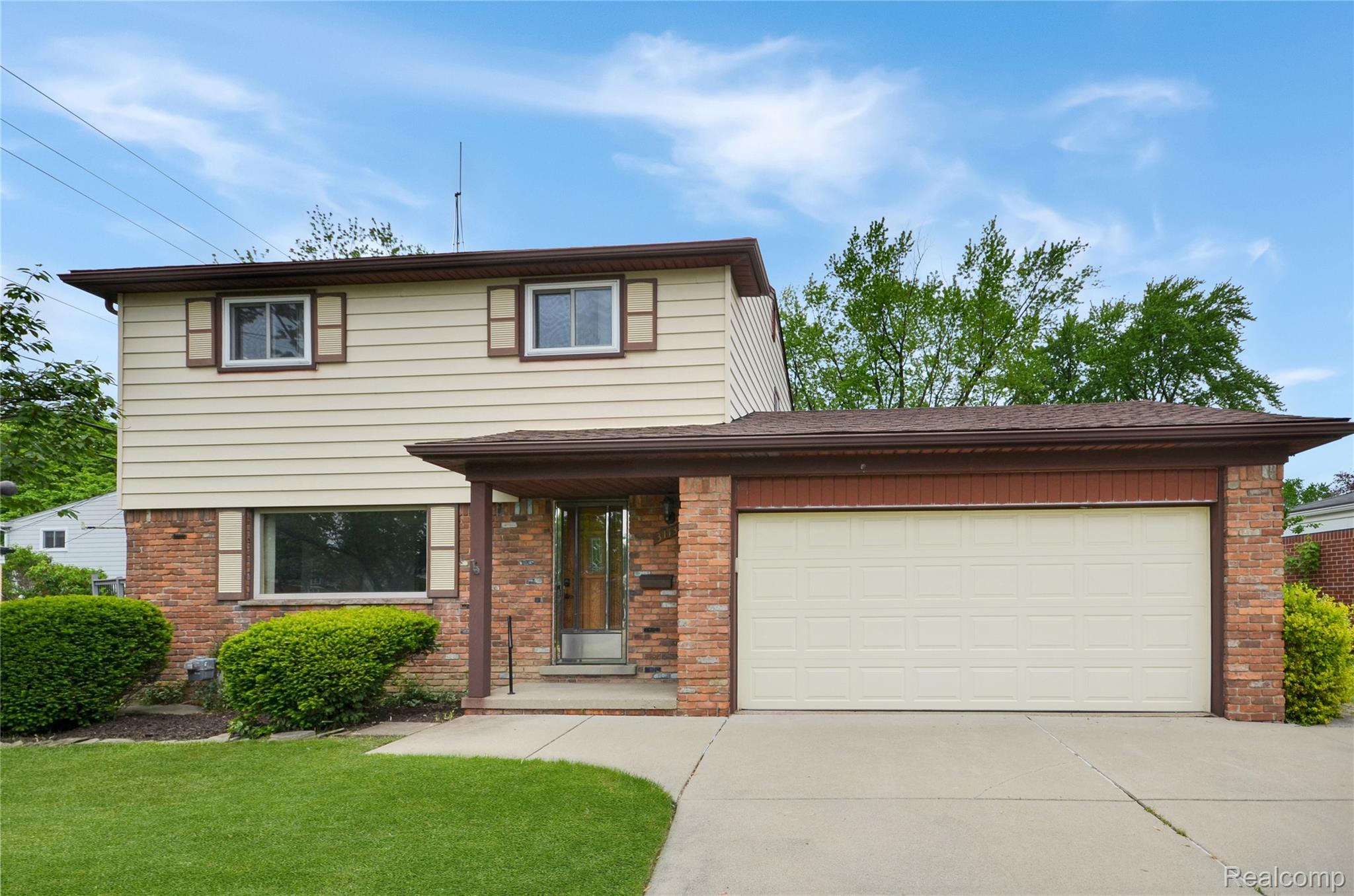 31139, Tecla, Warren, Michigan, 48088