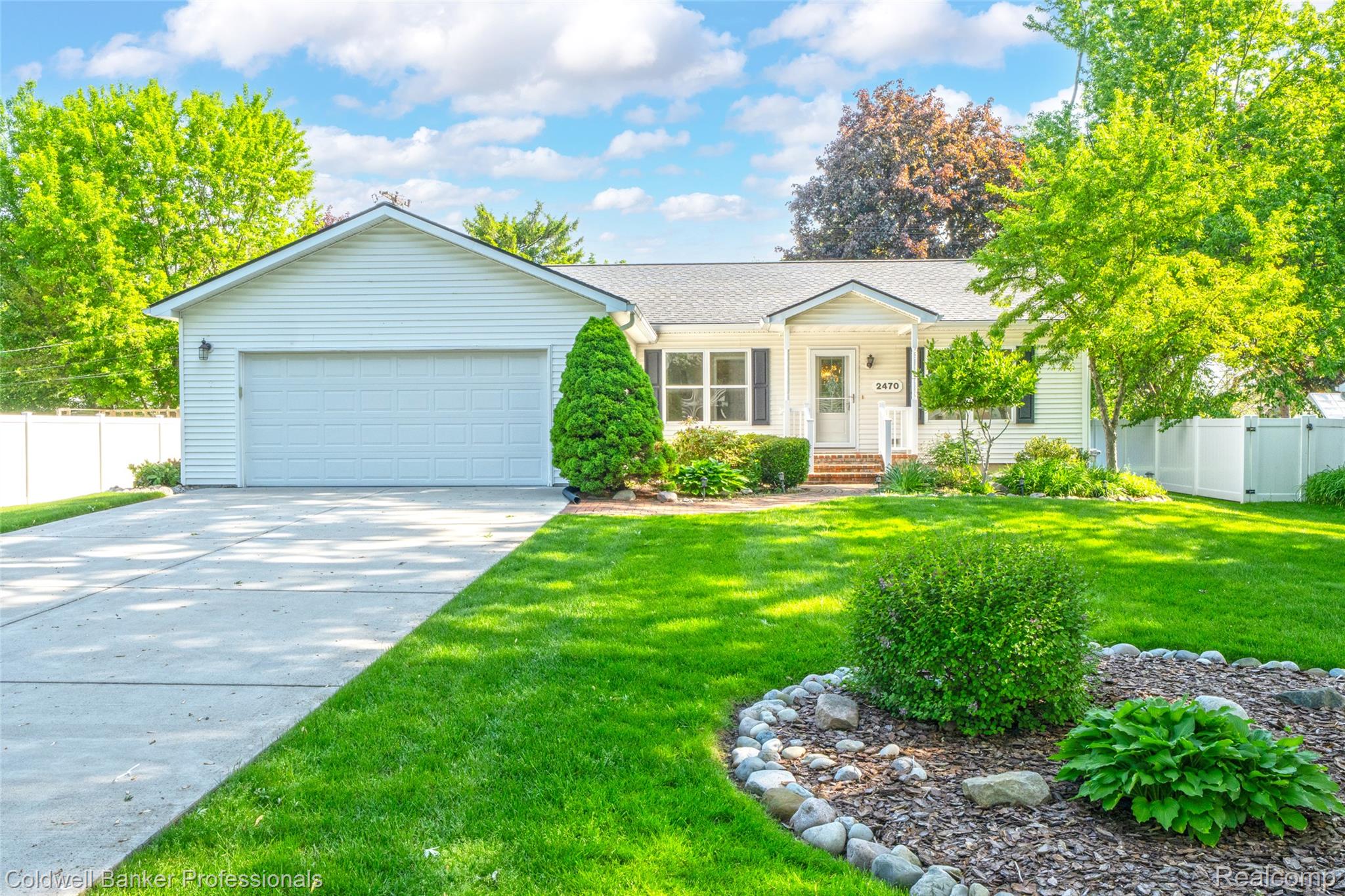 2470, Winkleman, Waterford, Michigan, 48329