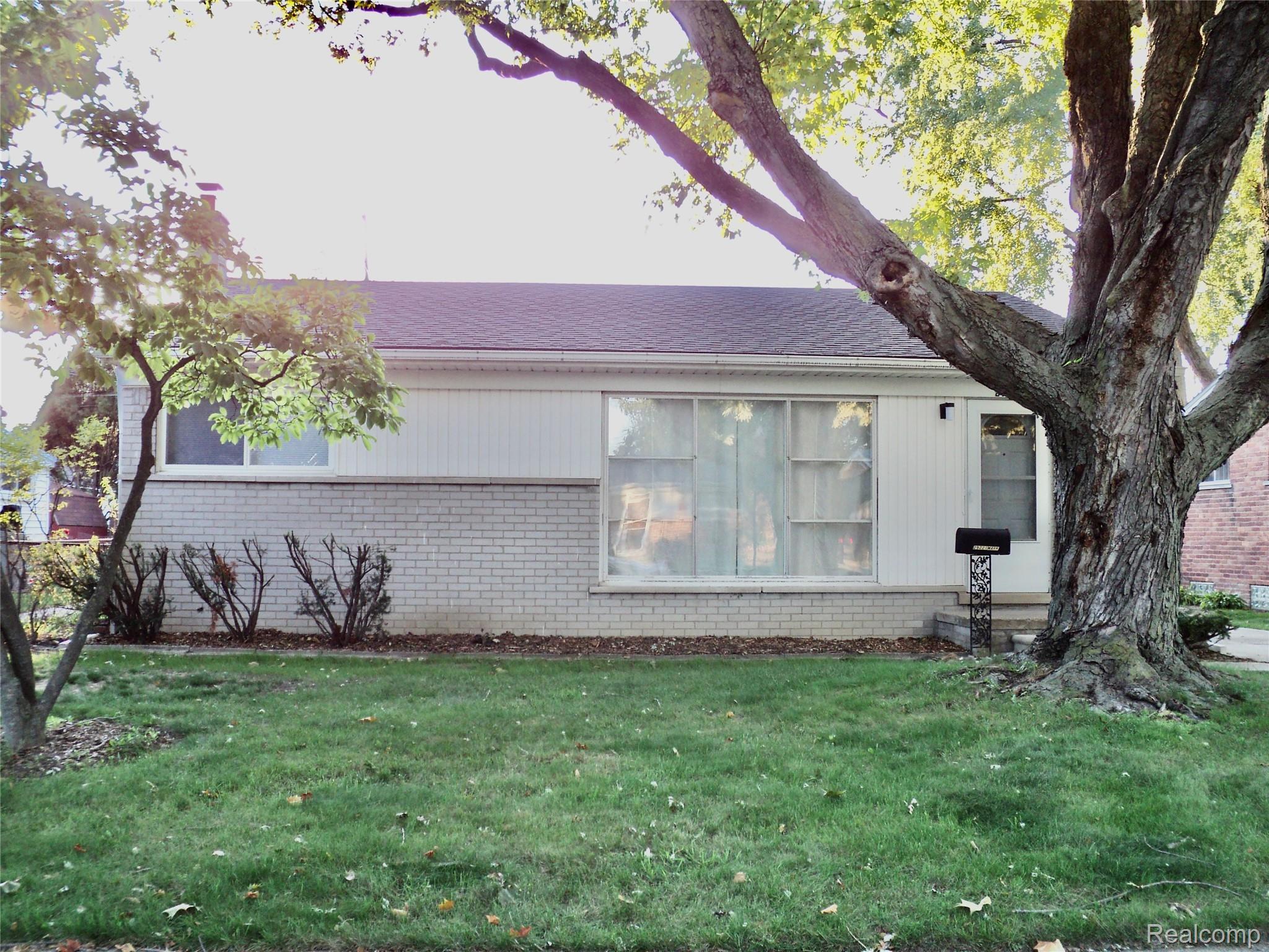 29221, Mark, Madison Heights, Michigan, 48071
