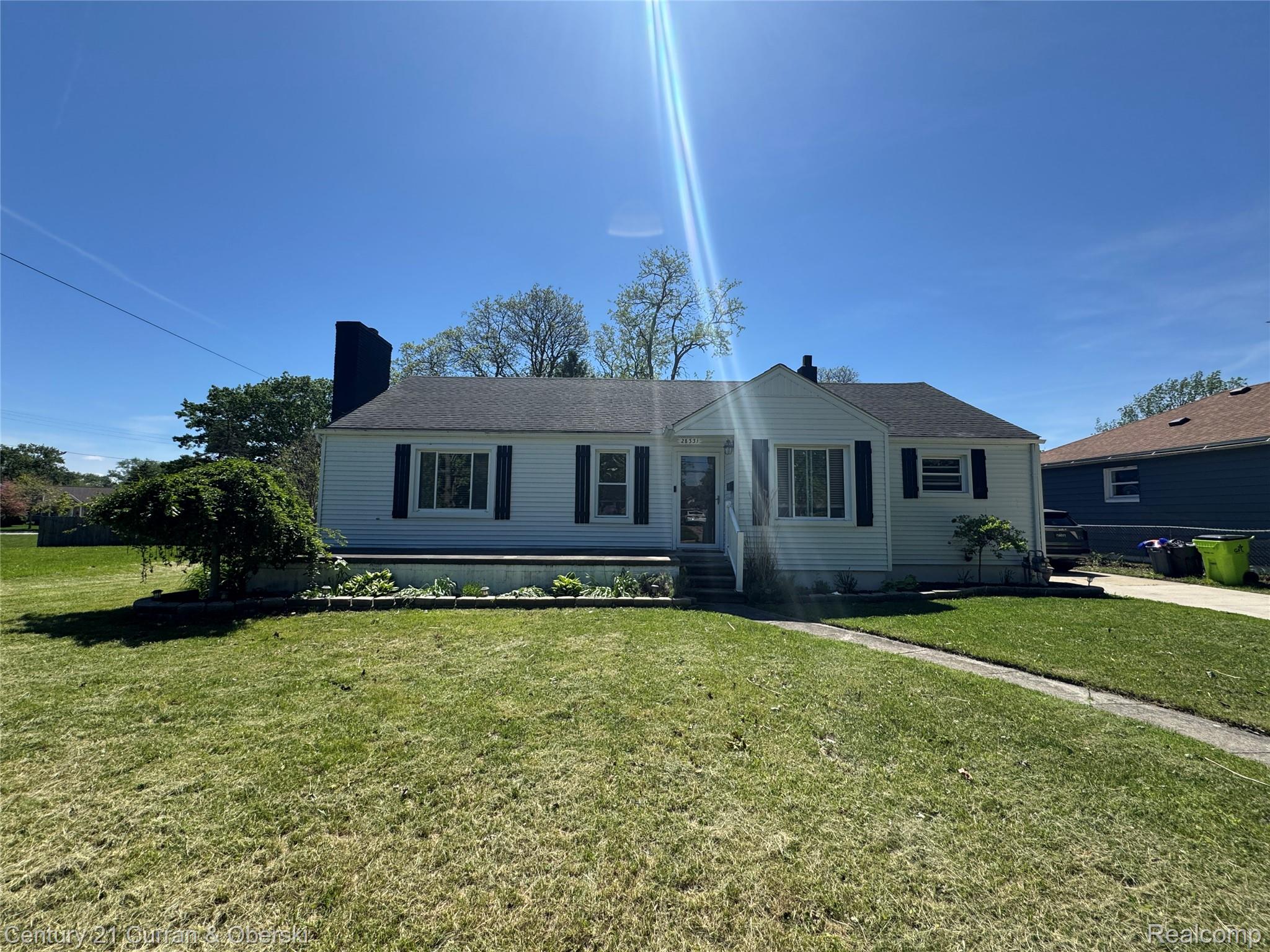 28331, Seneca, Flat Rock, Michigan, 48134