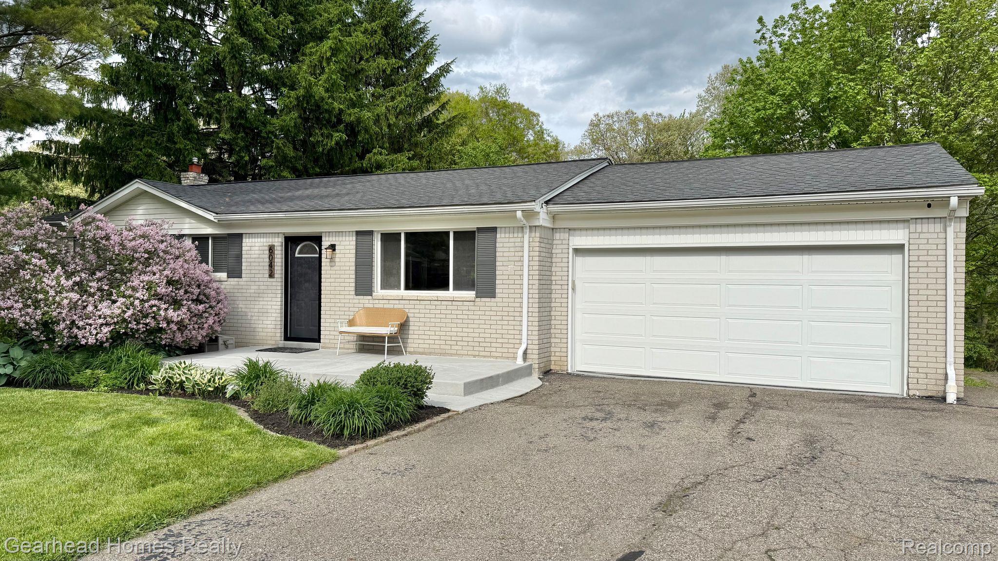 6042, Snow Apple, Clarkston, Michigan, 48346
