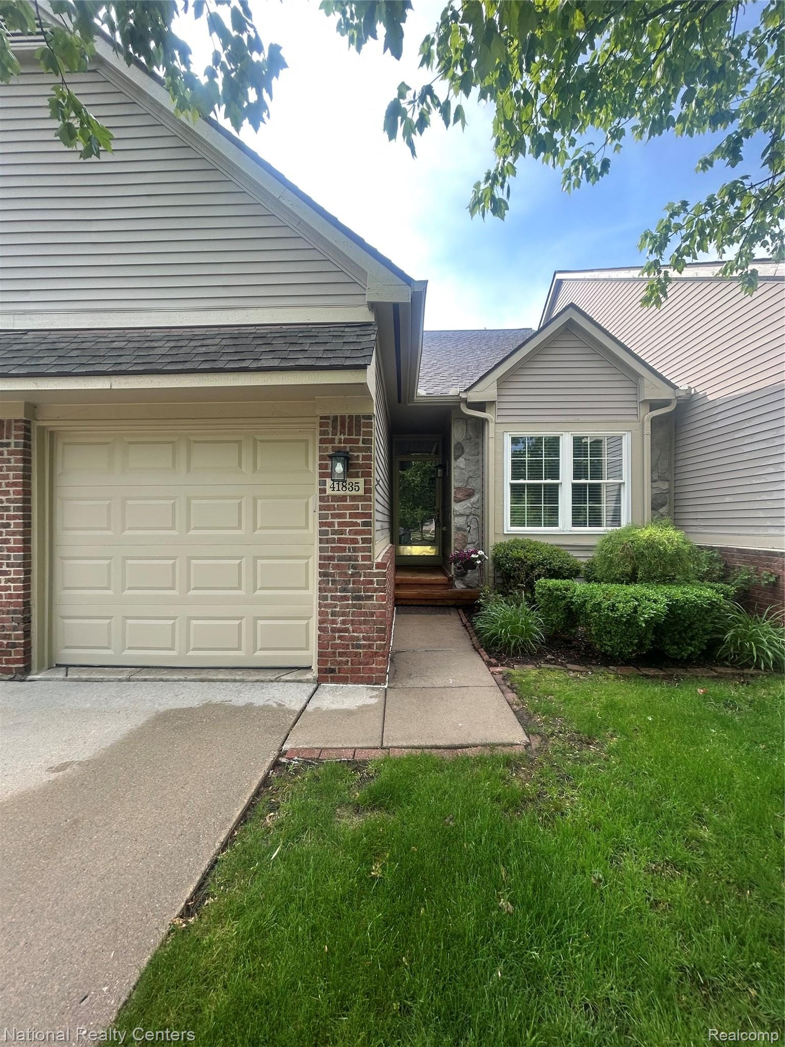 41835, Primrose, Novi, Michigan, 48377
