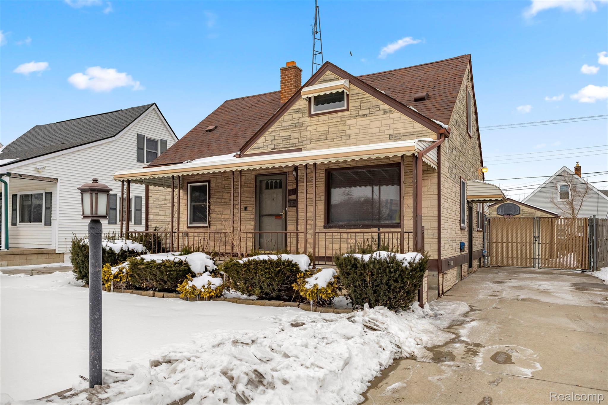 14716, Eureka, Southgate, Michigan, 48195