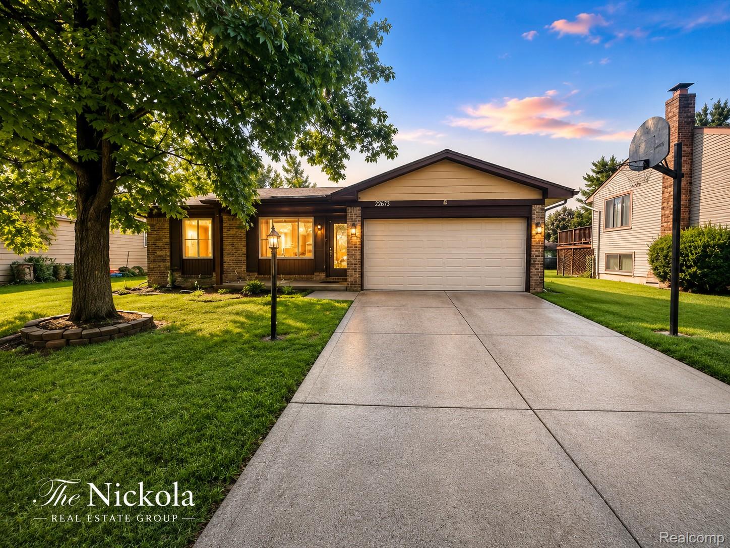2634, AVALON, Troy, Michigan, 48083