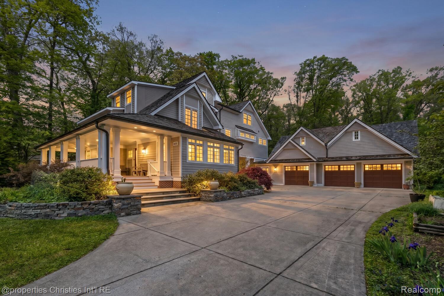 1041, Greentree, Bloomfield Hills, Michigan, 48304