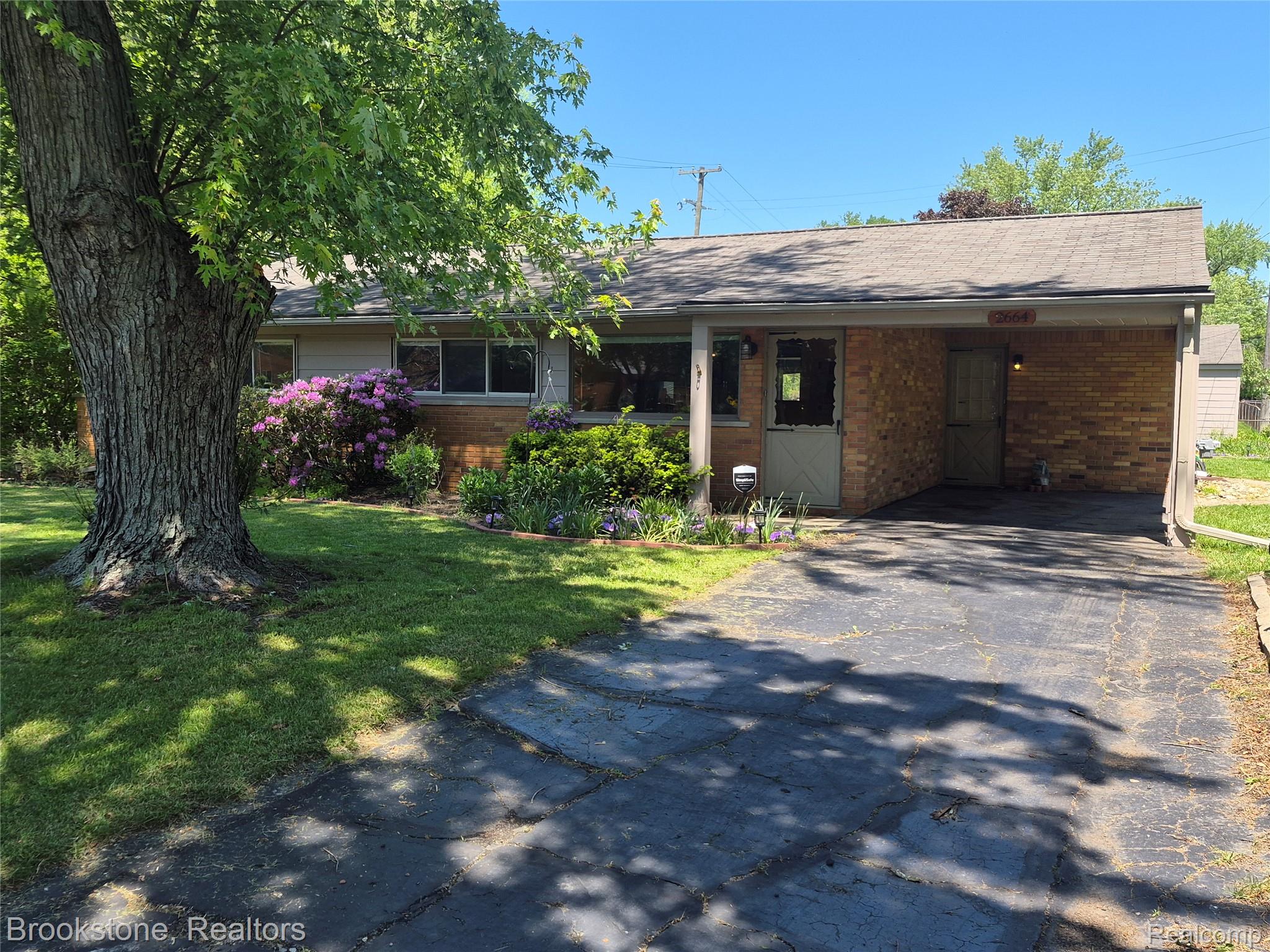 2664, Penna, West Bloomfield, Michigan, 48324