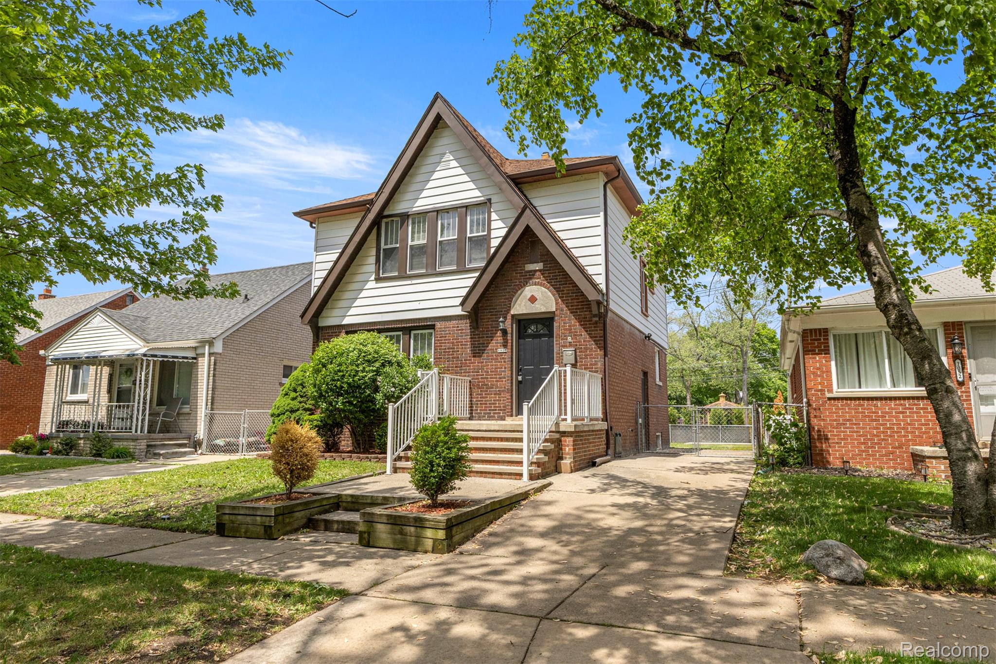 1056, Stewart, Lincoln Park, Michigan, 48146