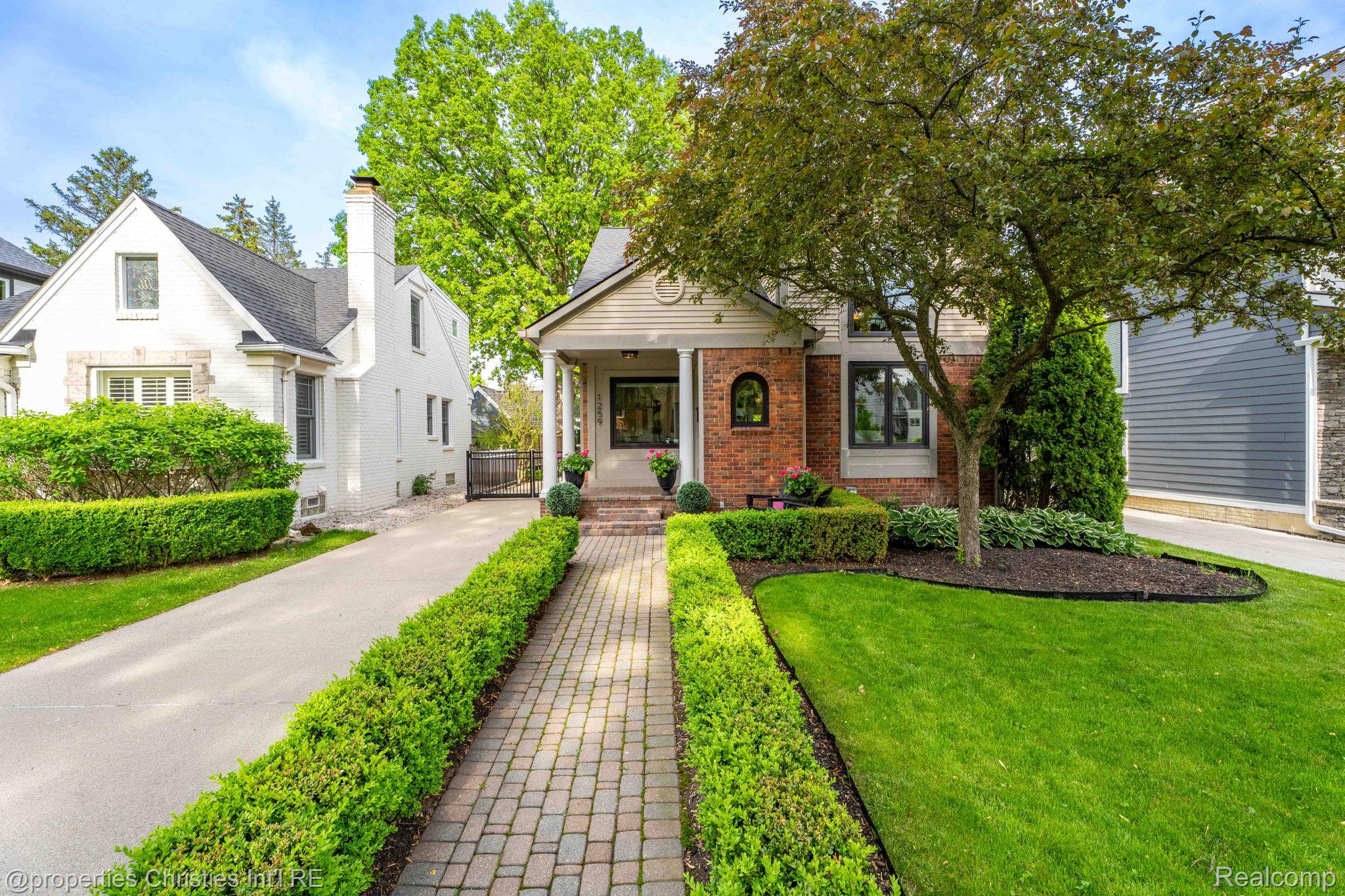 1259, Cedar, Birmingham, Michigan, 48009