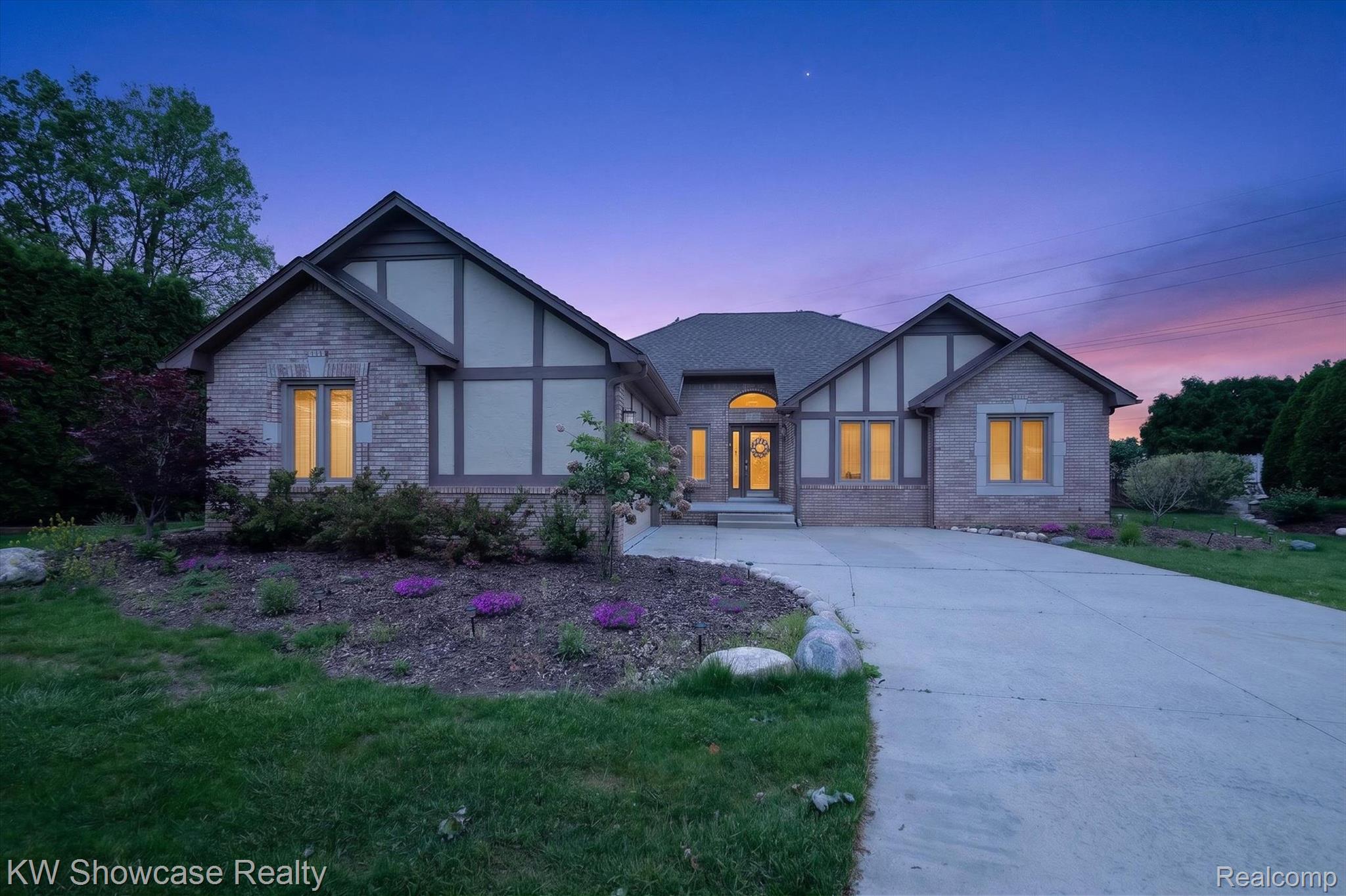 39995, Brylor, Clinton Township, Michigan, 48038