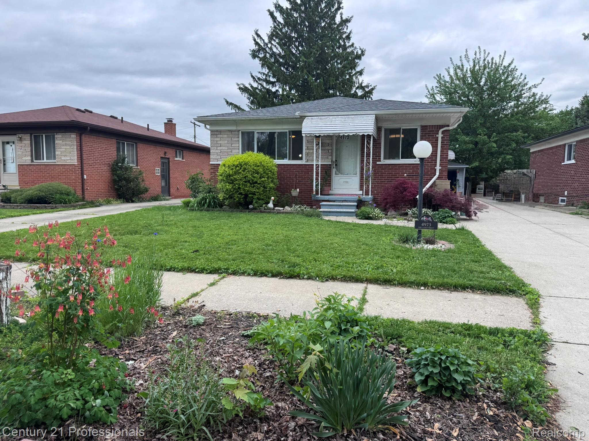 4973, Williams, Dearborn Heights, Michigan, 48125