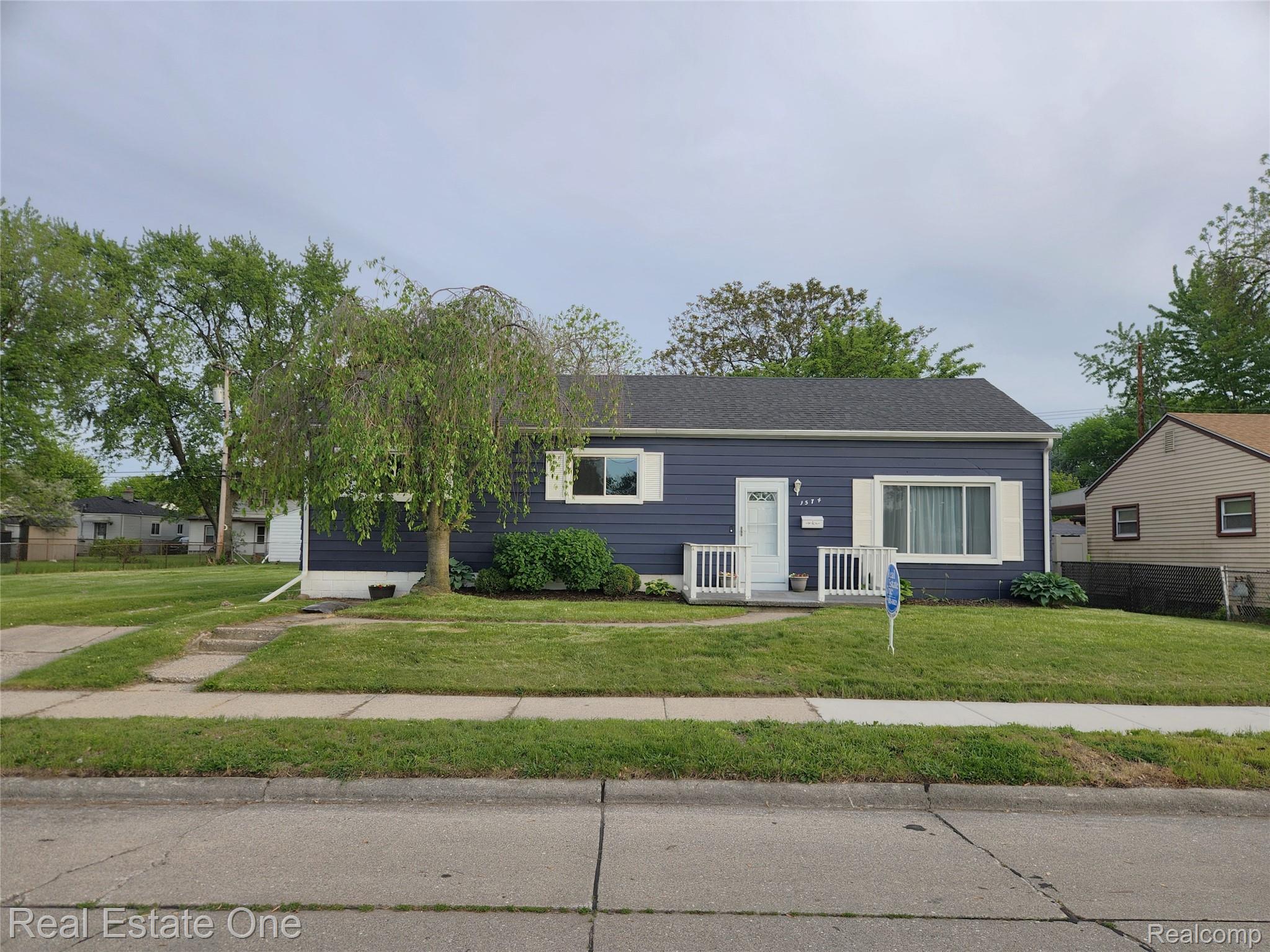 1574, Woodruff, Hazel Park, Michigan, 48030