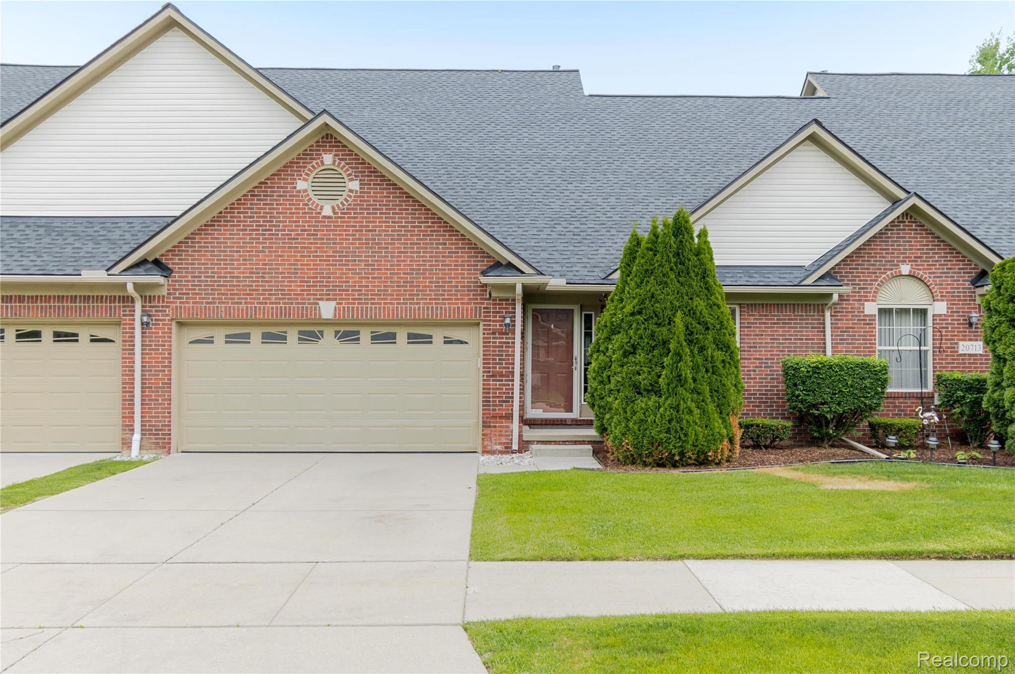 20701, Doves Pointe, Romulus, Michigan, 48174