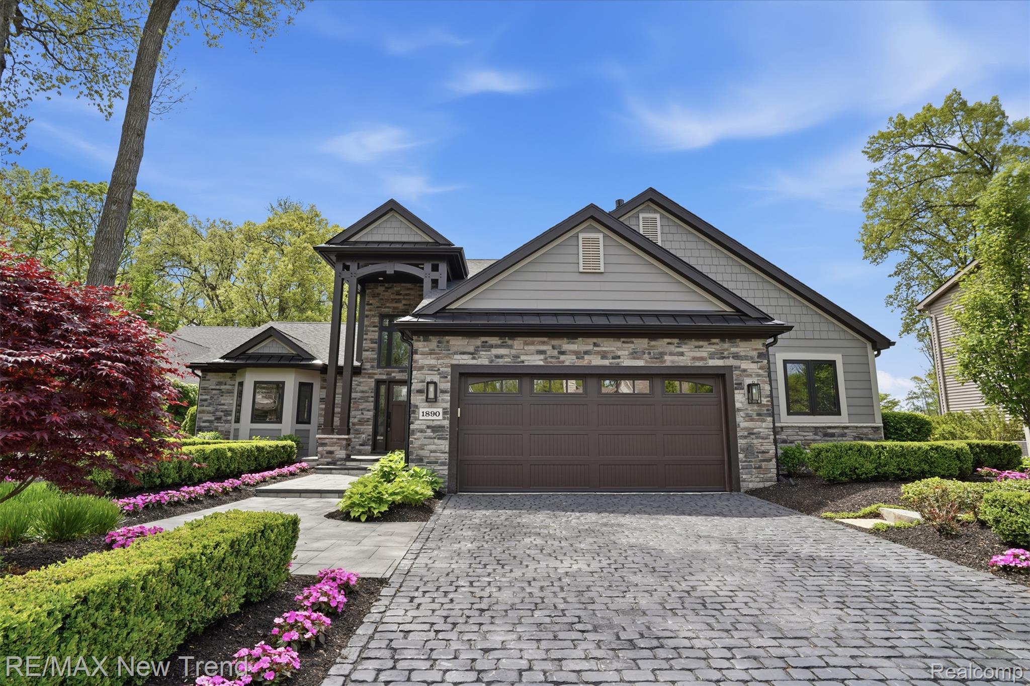 1890, Spruce, Commerce Twp, Michigan, 48390
