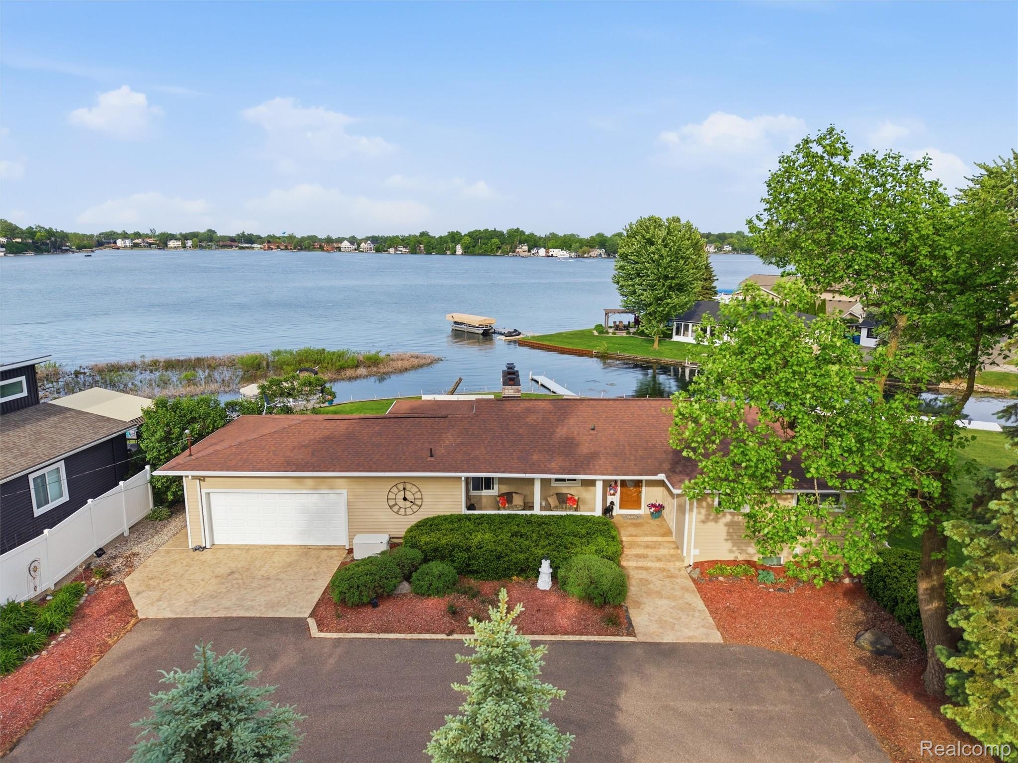 12099, Torrey, Fenton, Michigan, 48430