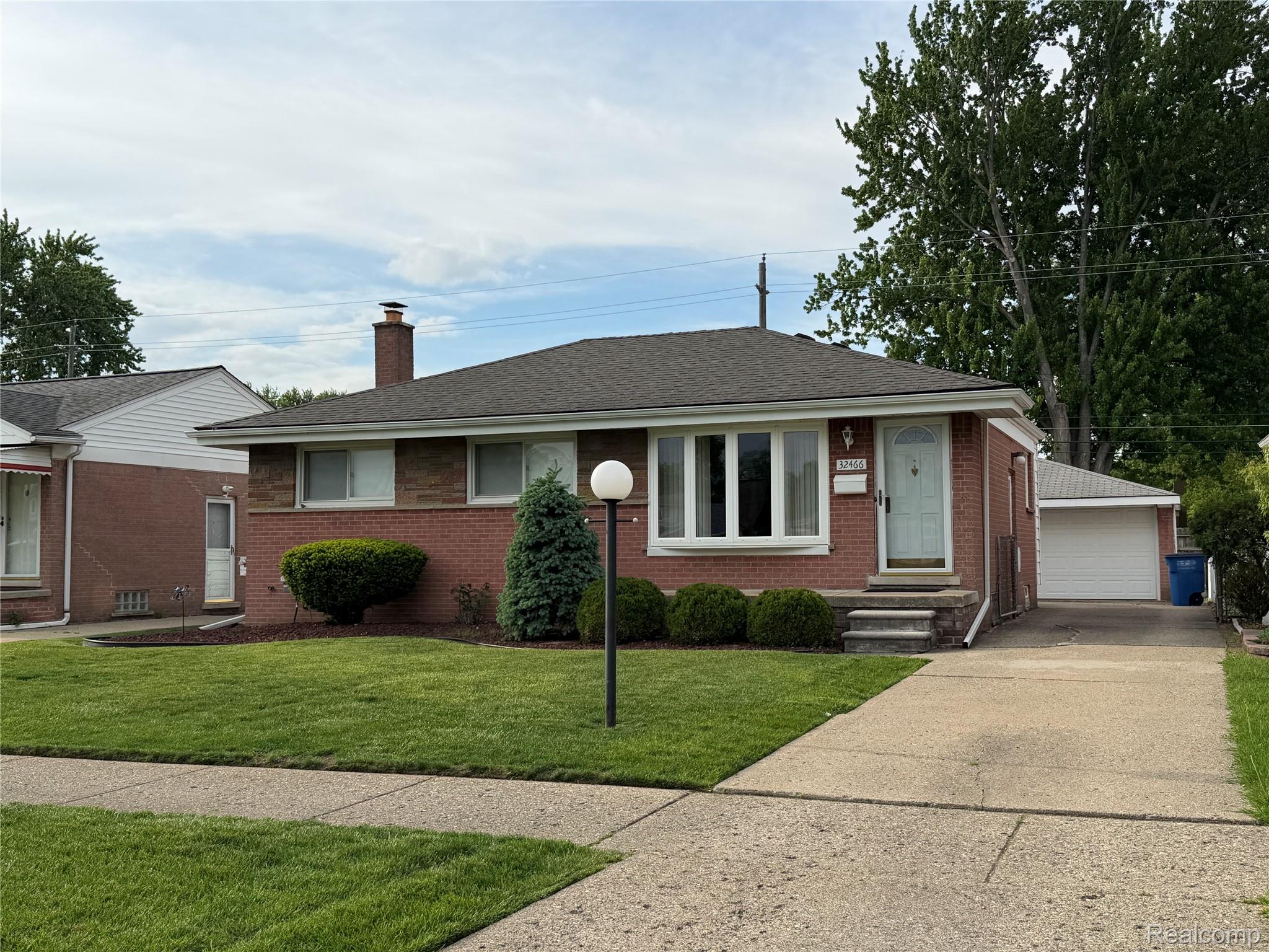 32466, Avondale, Westland, Michigan, 48186