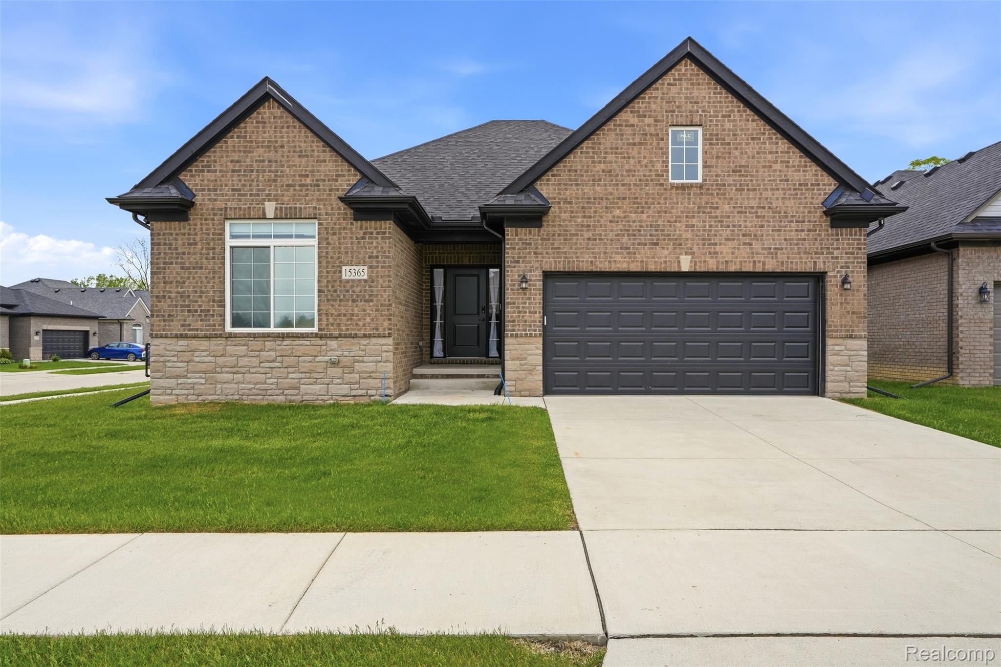 15365, Eton Pointe, Clinton Township, Michigan, 48035