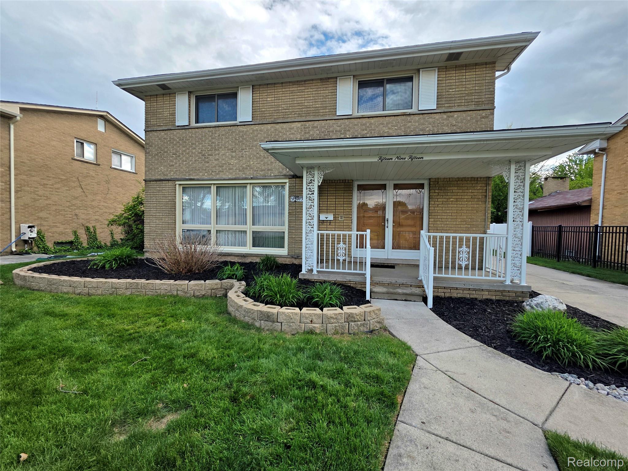 15915, Hilton, Southfield, Michigan, 48075