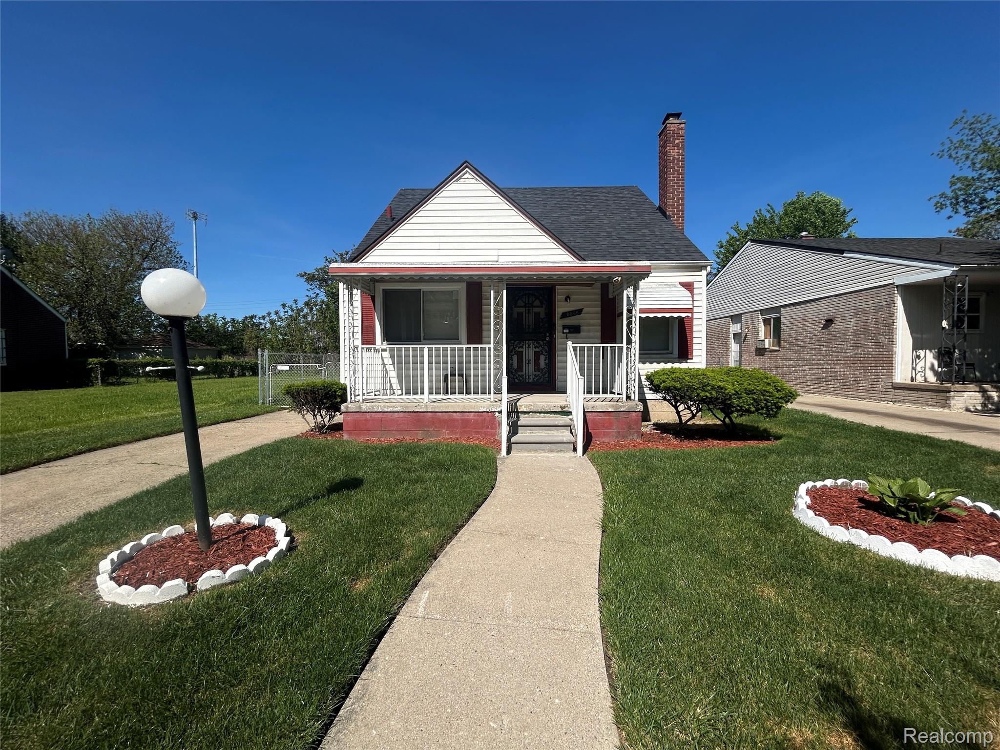 8869, Hartwell, Detroit, Michigan, 48228