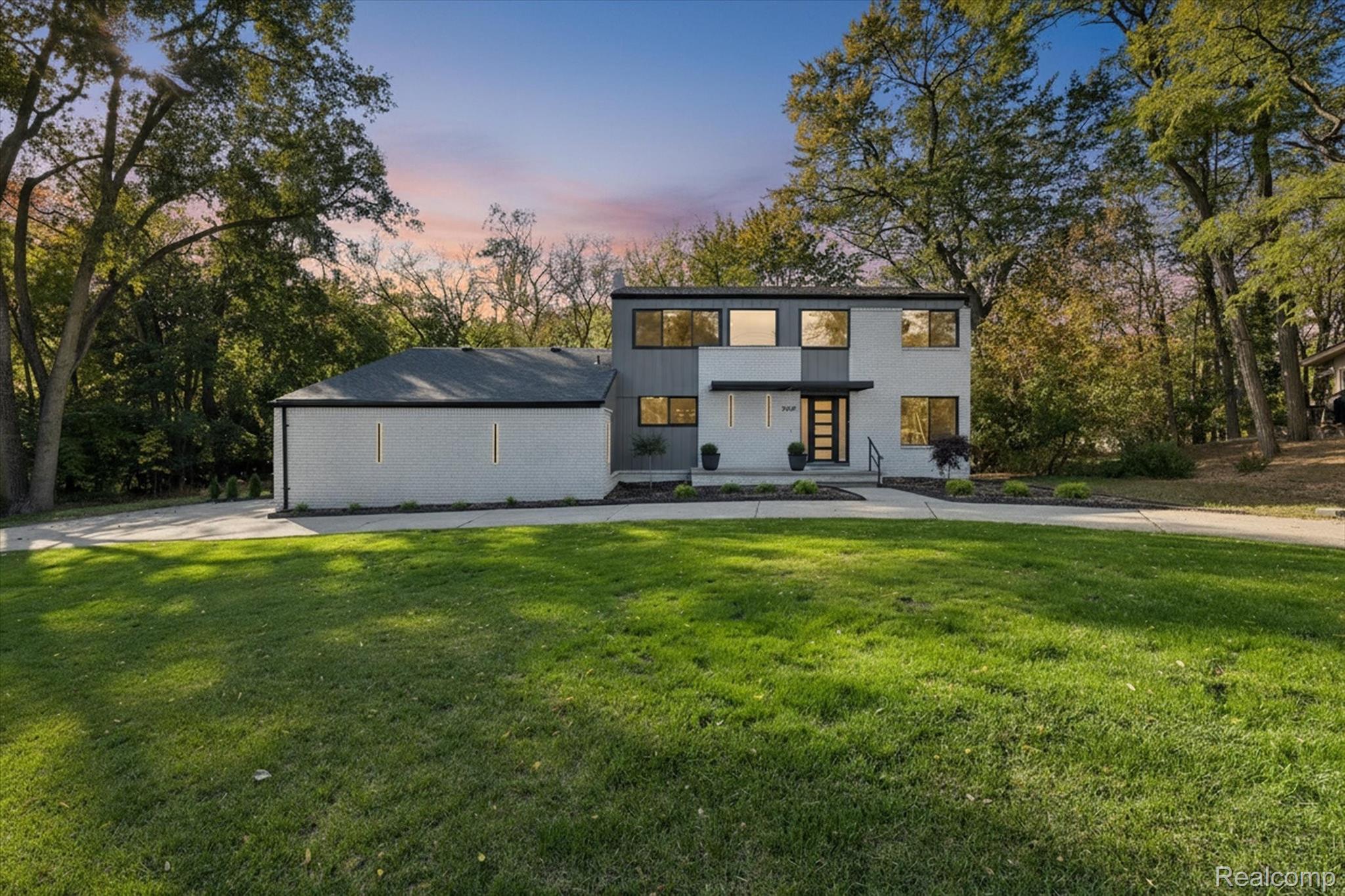 3668, Bayou, West Bloomfield, Michigan, 48323
