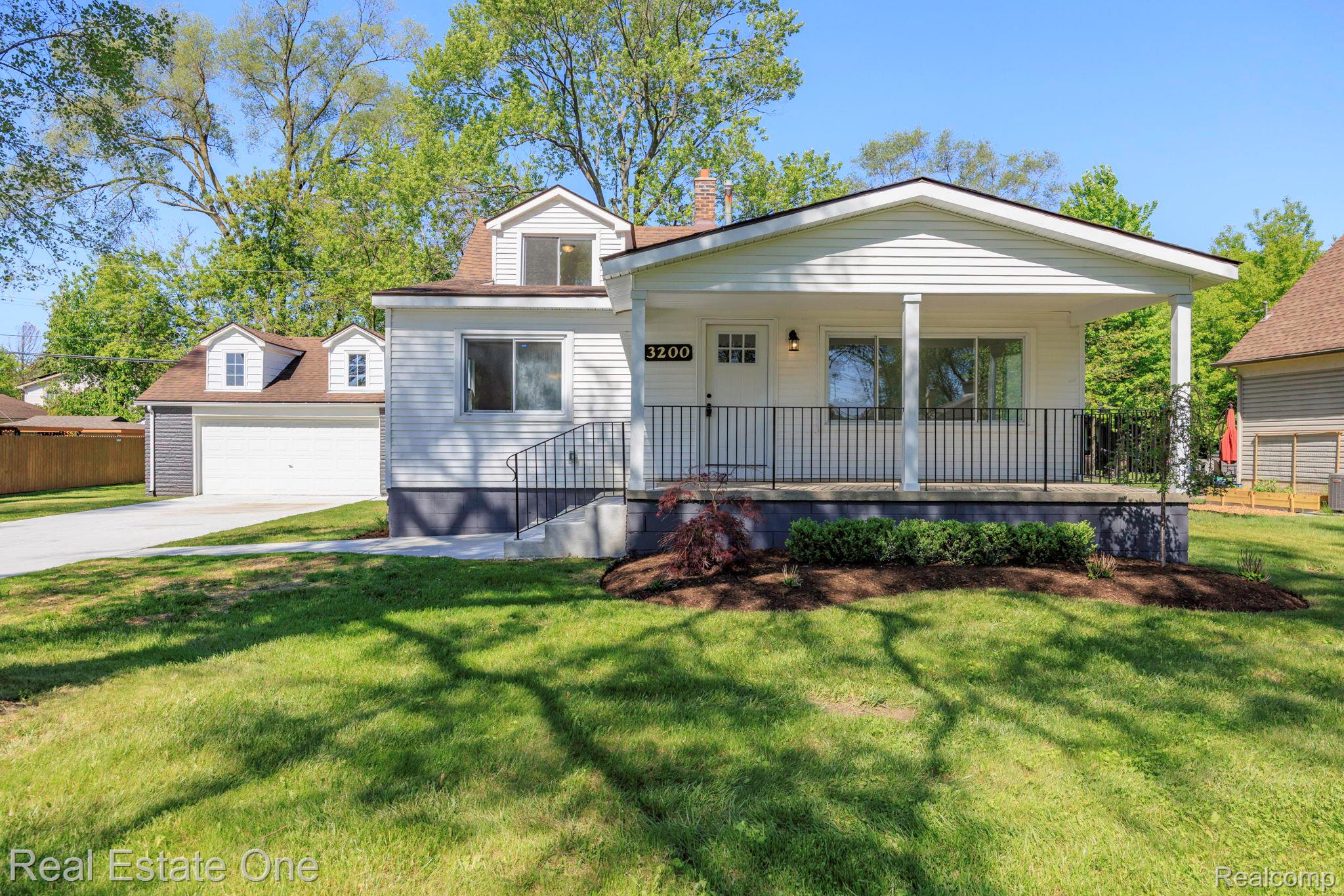 3200, Hessel, Rochester Hills, Michigan, 48307
