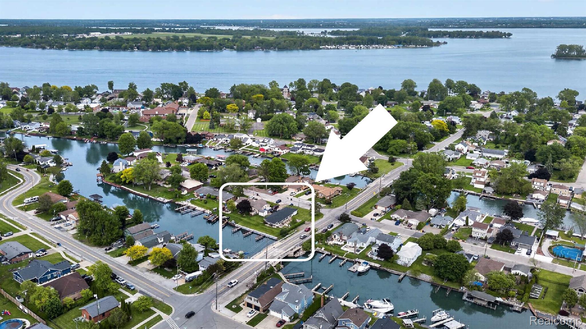 29886, Pointe, Rockwood, Michigan, 48173