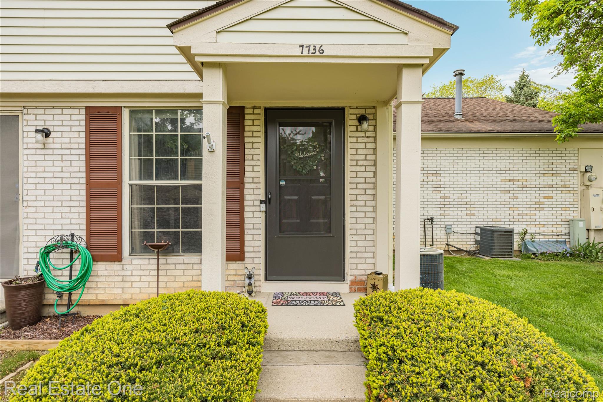 7736, Lake Ridge, Waterford, Michigan, 48327