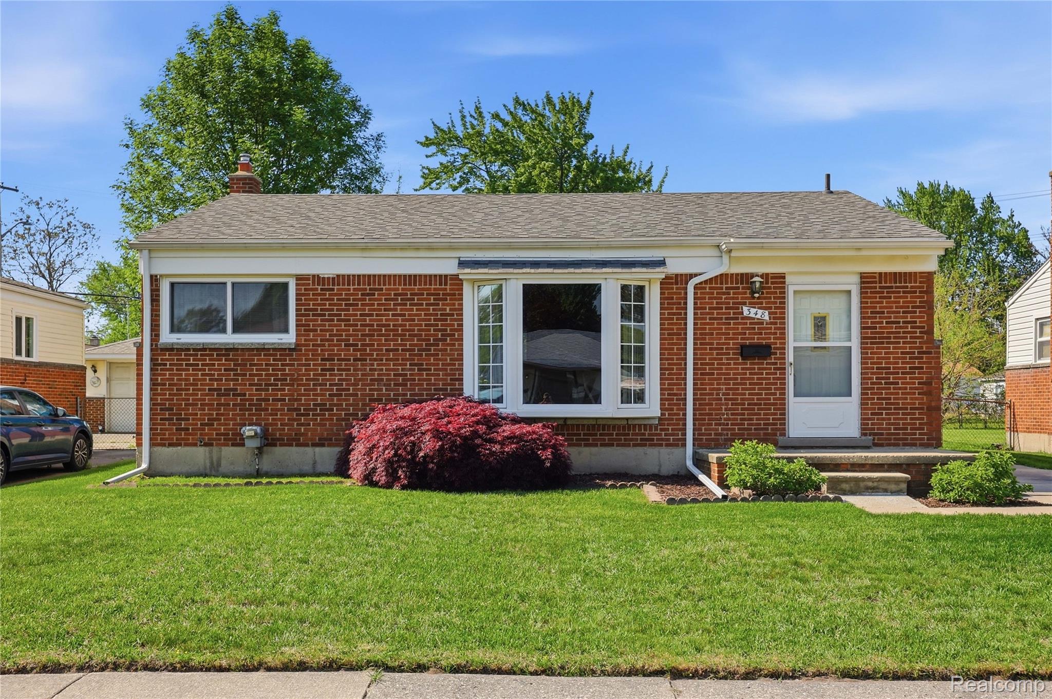 348, Sonia, Madison Heights, Michigan, 48071