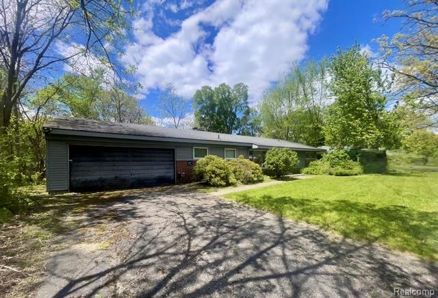 7166, Cottonwood Knoll, West Bloomfield, Michigan, 48322