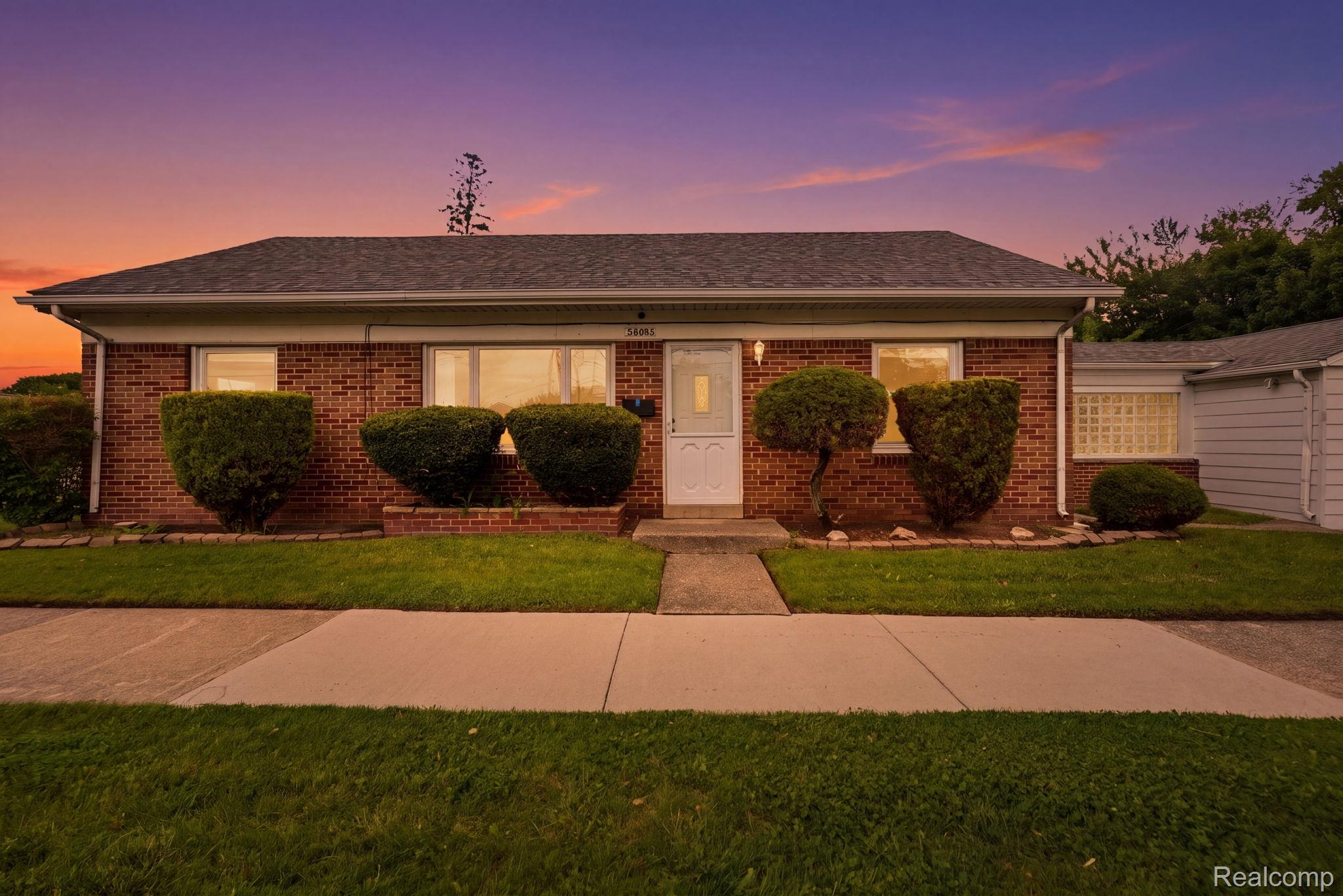 26004, Waldorf, Roseville, Michigan, 48066