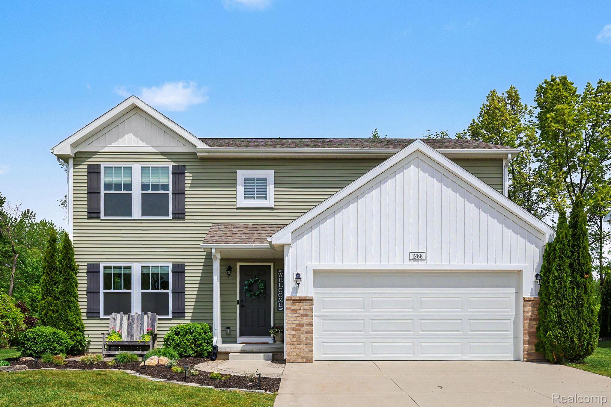 1288, Weatherstone, Howell, Michigan, 48843