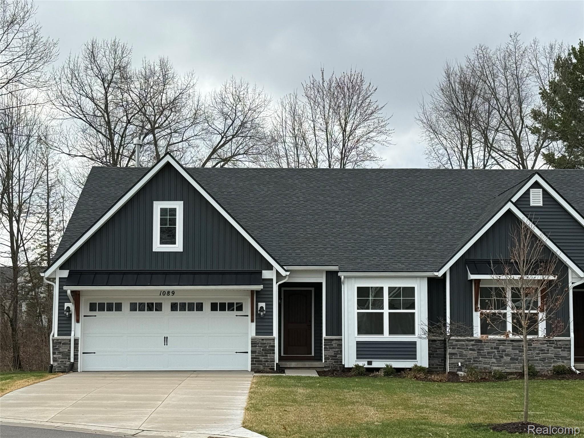 1089, Camellia, #31, Howell, Michigan, 48843