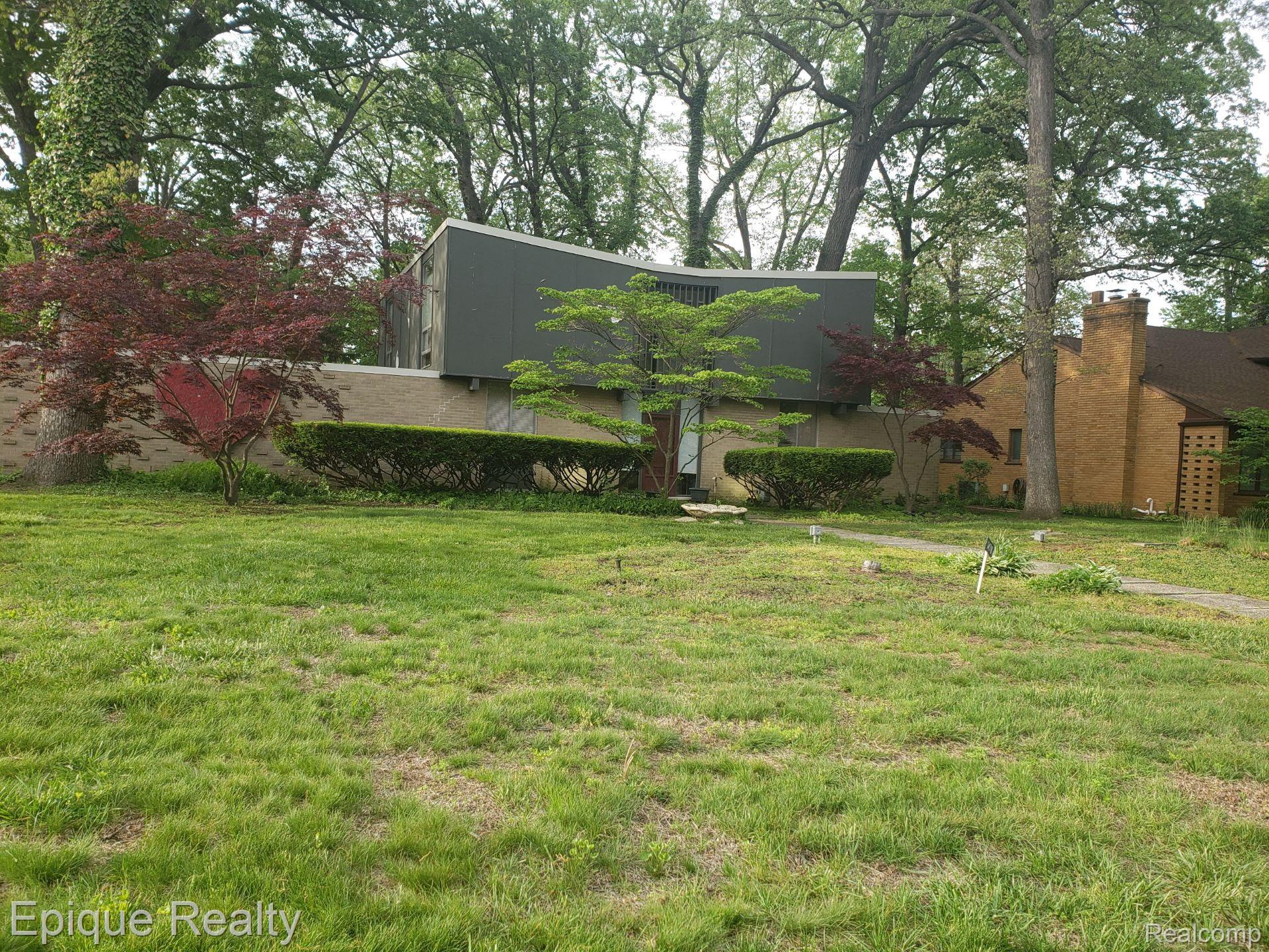 1470, Strathcona, Highland Park, Michigan, 48203
