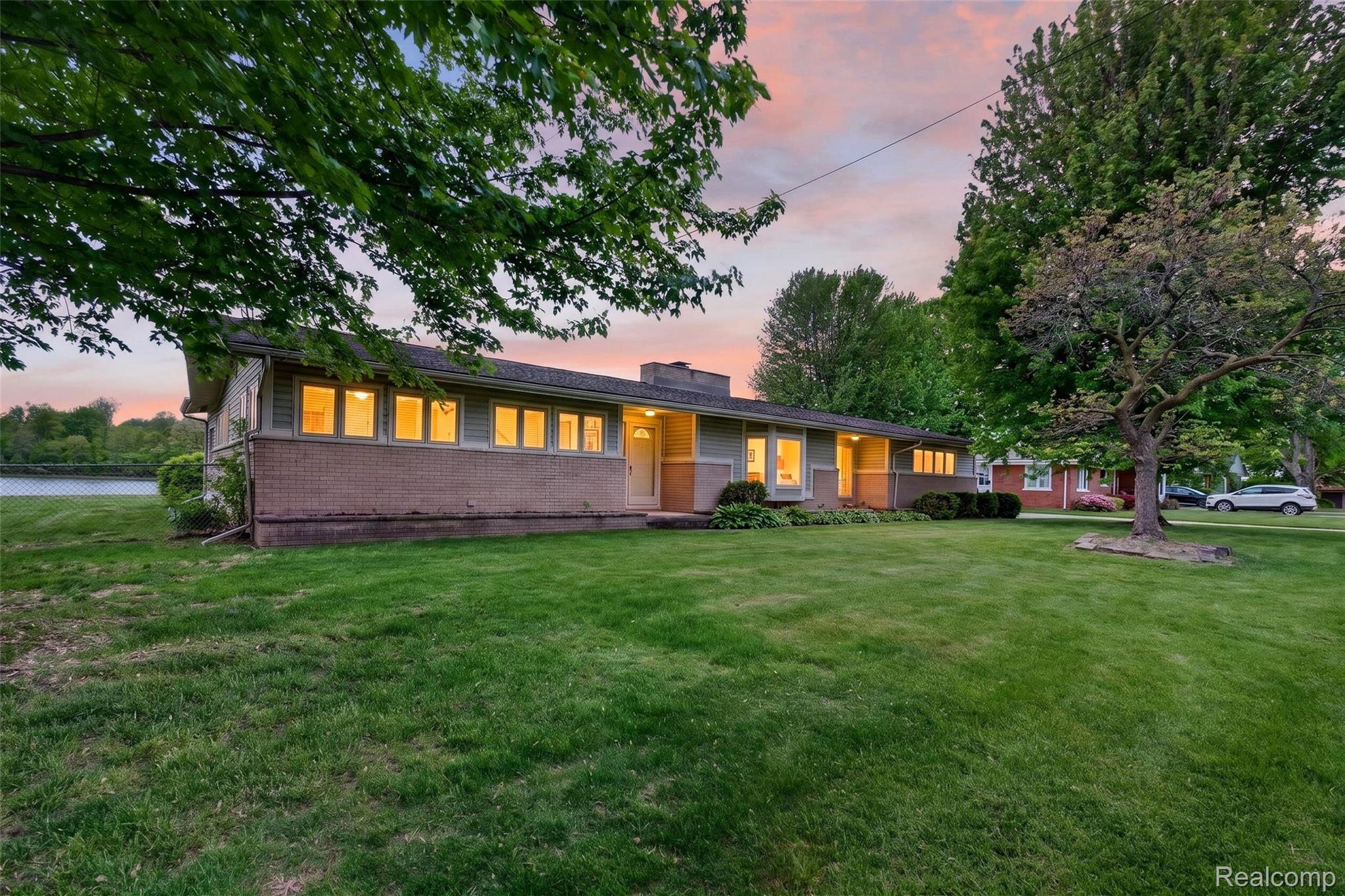 26995, James, Flat Rock, Michigan, 48134