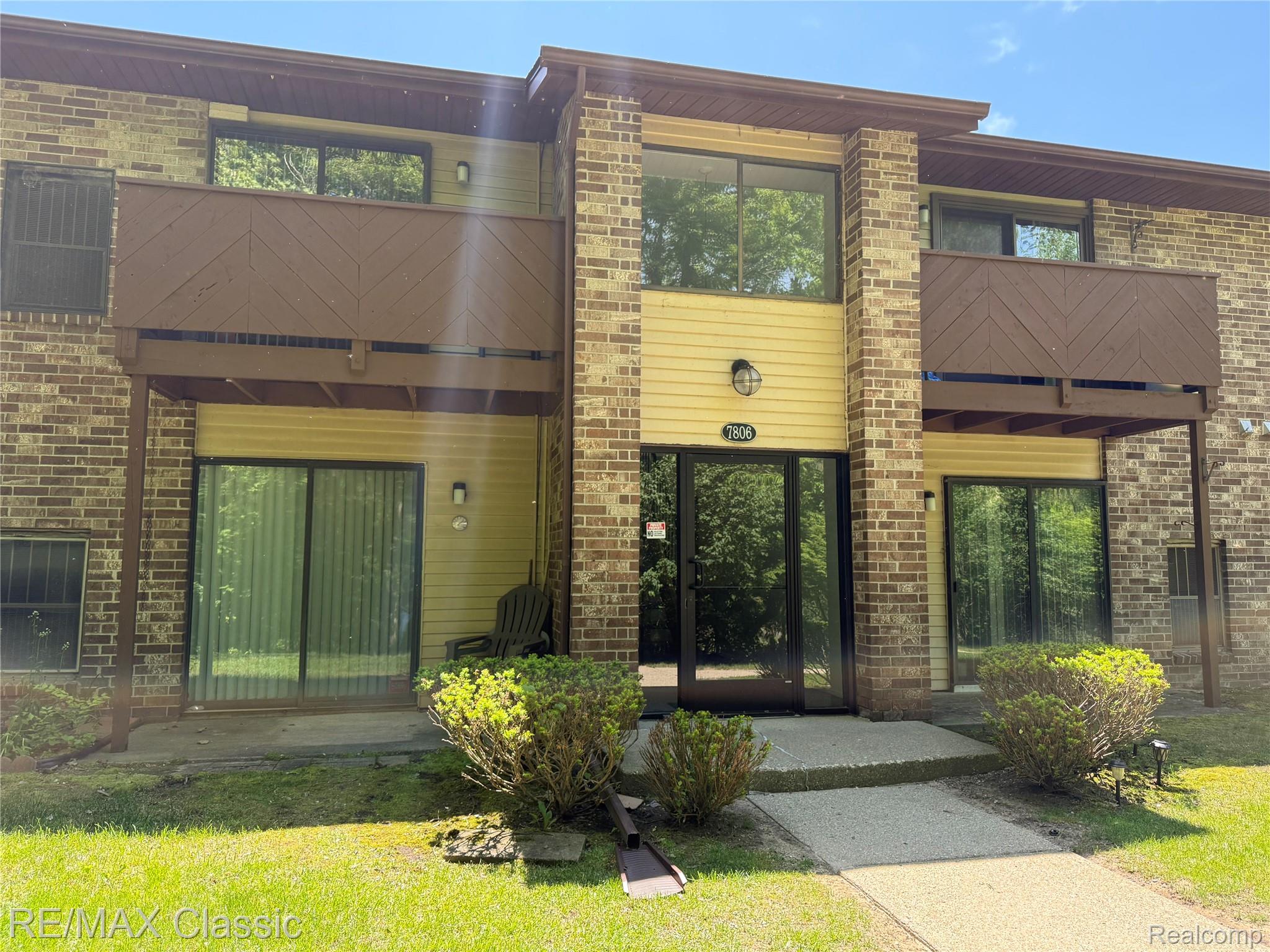 7806, Manor, #103, Westland, Michigan, 48185