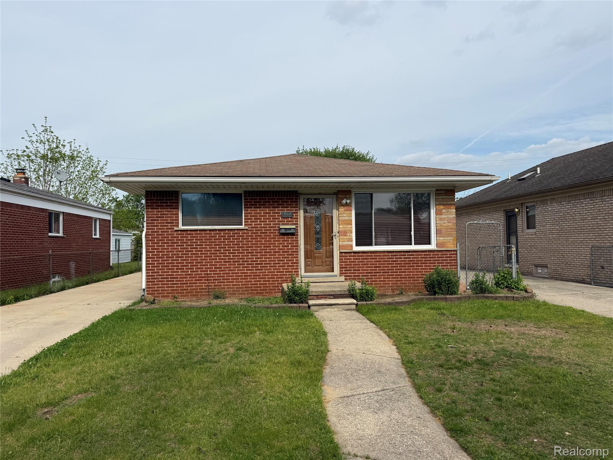 6484, Drexel, Dearborn Heights, Michigan, 48127