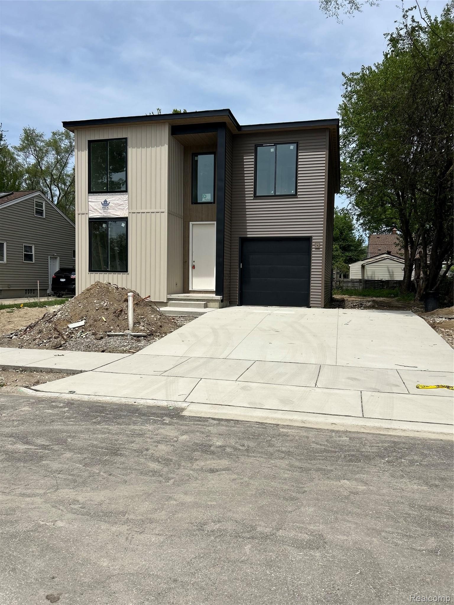 1335, Cambourne, Ferndale, Michigan, 48220