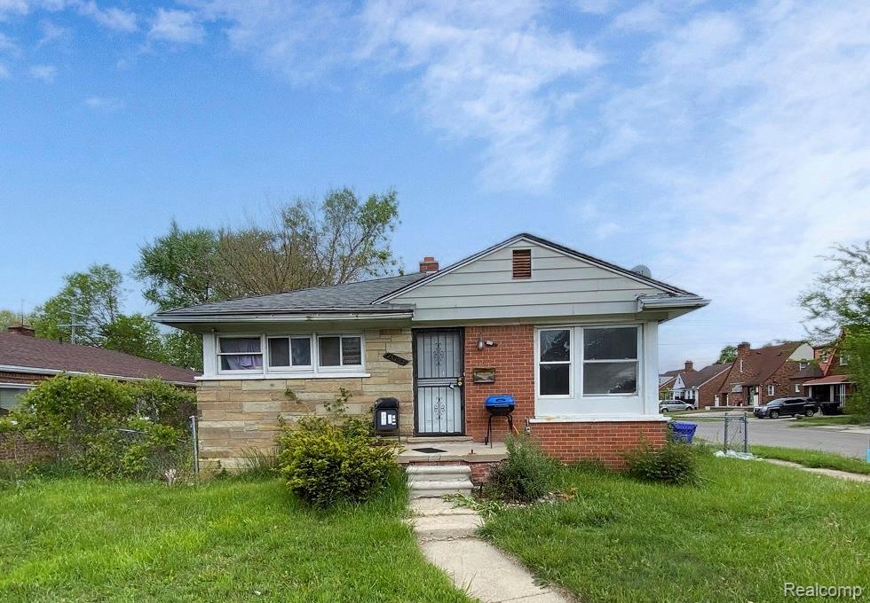 15300, Chicago, Detroit, Michigan, 48228