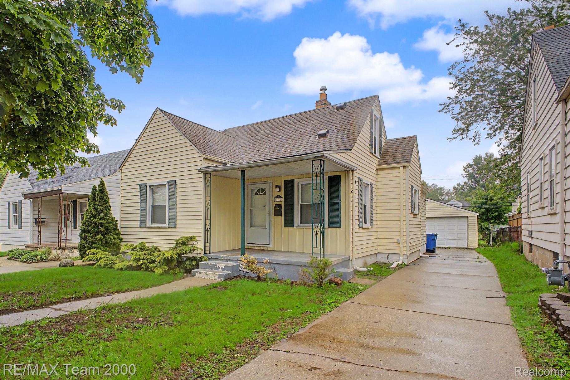 5635, Westpoint, Dearborn Heights, Michigan, 48125