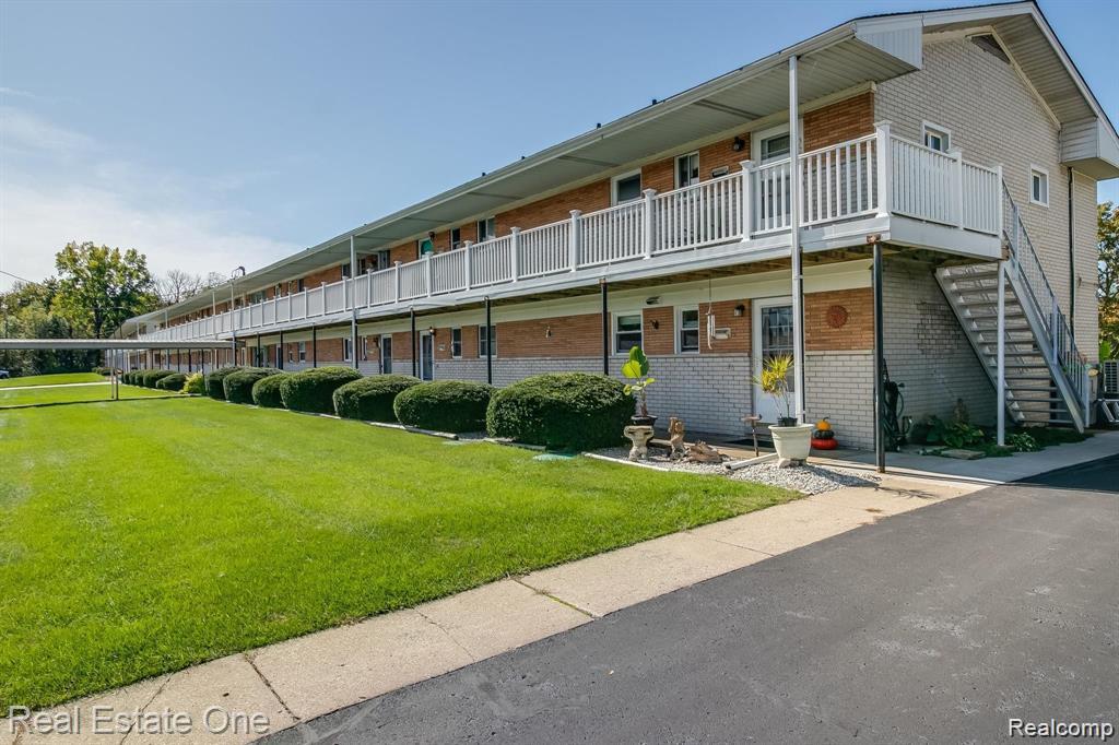26955, Milford Road, #24, South Lyon, Michigan, 48178
