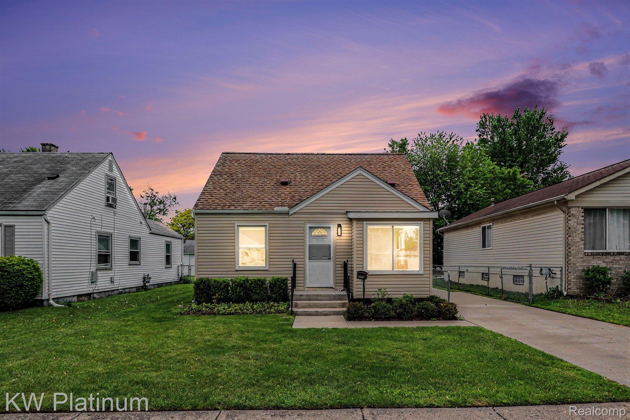 19070, Melvin, Roseville, Michigan, 48066