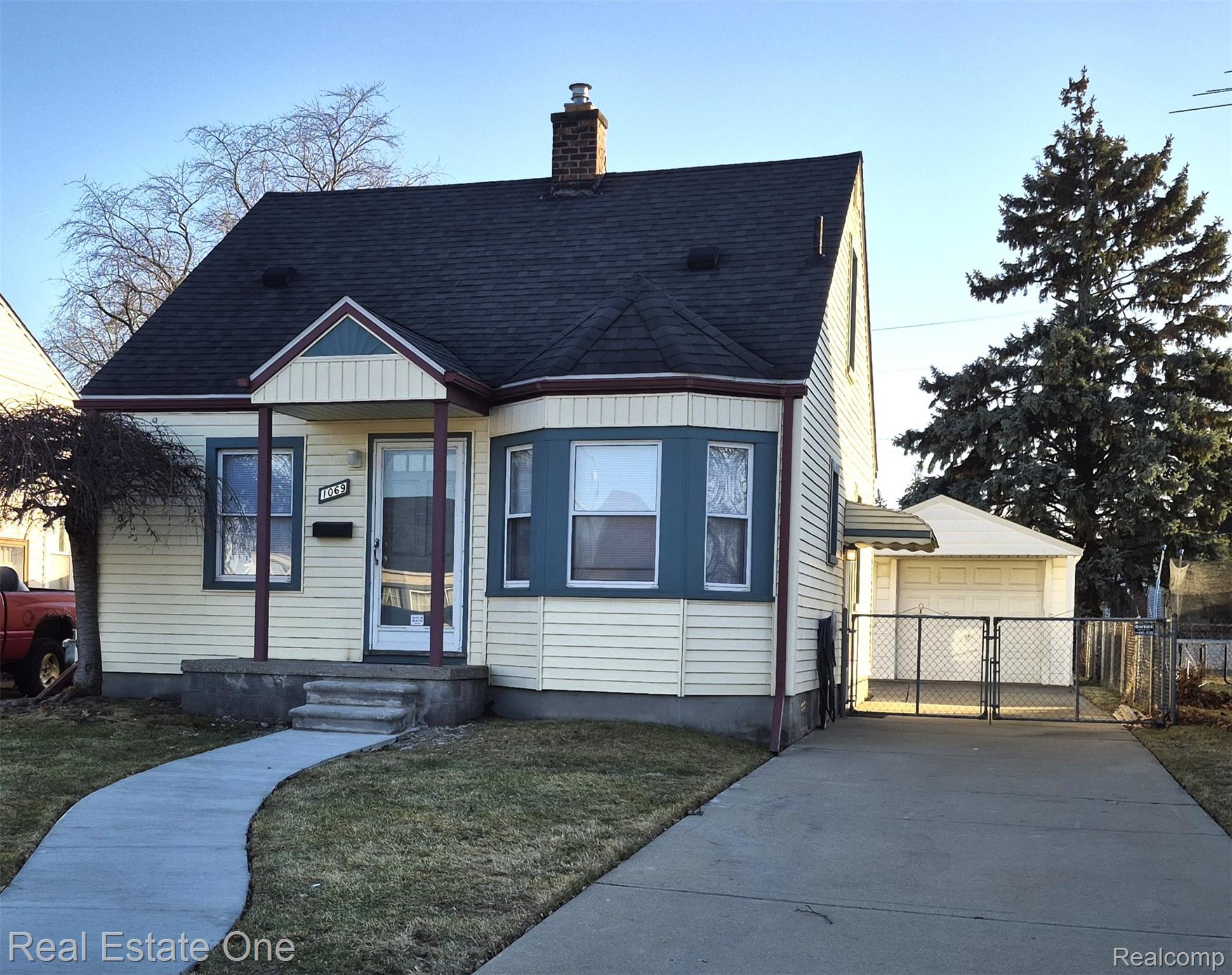 1069, Mulberry, Wyandotte, Michigan, 48192