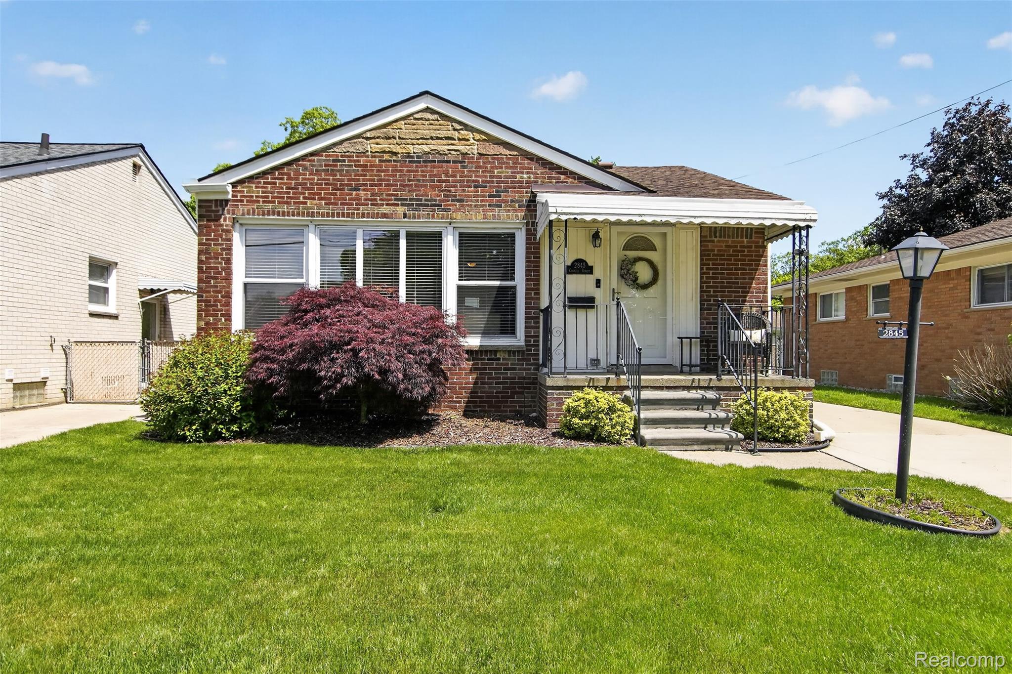 2845, Cornell, Dearborn, Michigan, 48124