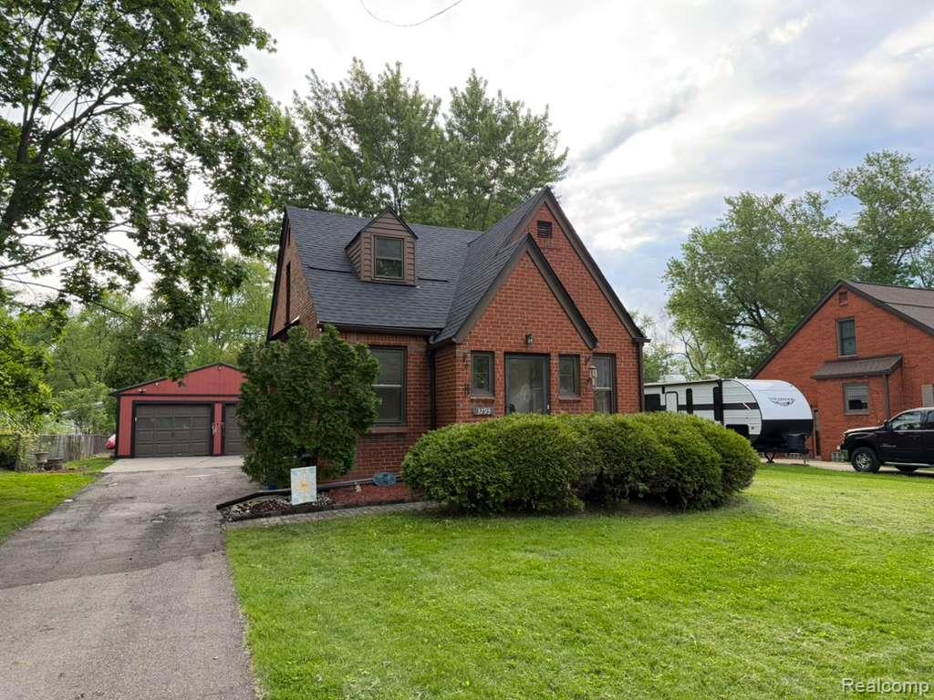3793, Lincolnshire, Waterford, Michigan, 48328
